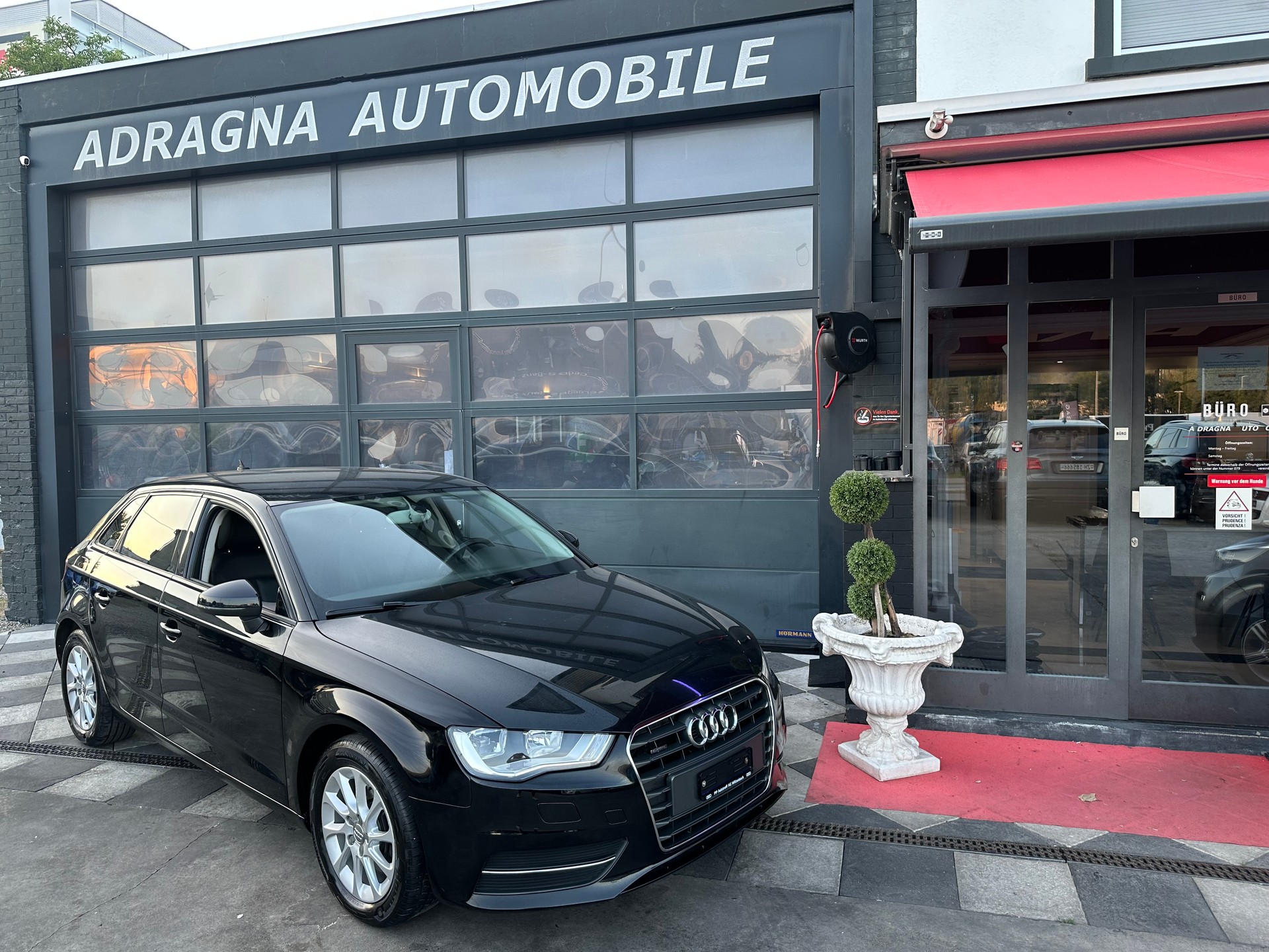 AUDI A3 Sportback 1.8 TFSI Ambiente quattro S-tronic-image-1
