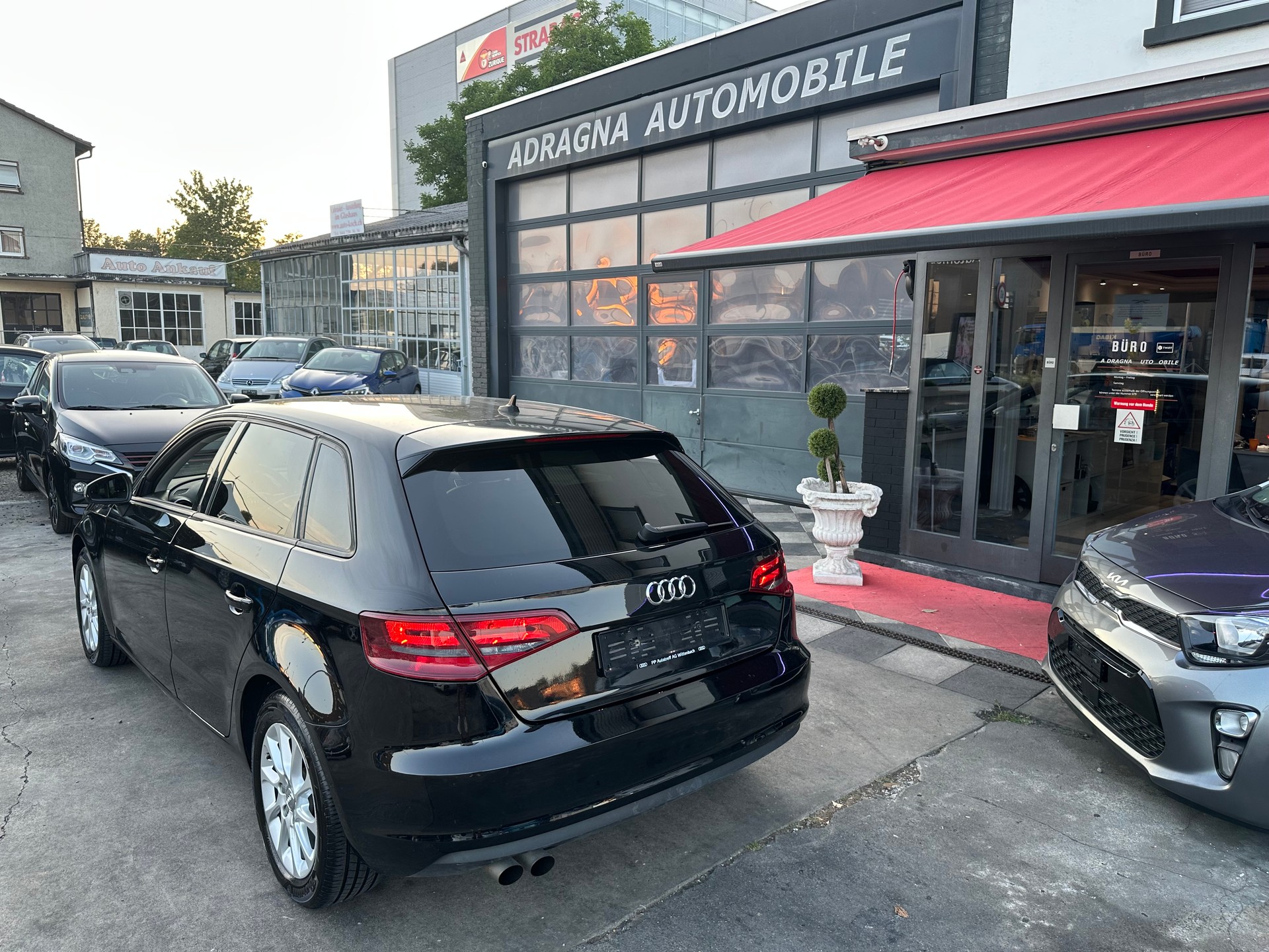 AUDI A3 Sportback 1.8 TFSI Ambiente quattro S-tronic-image-8
