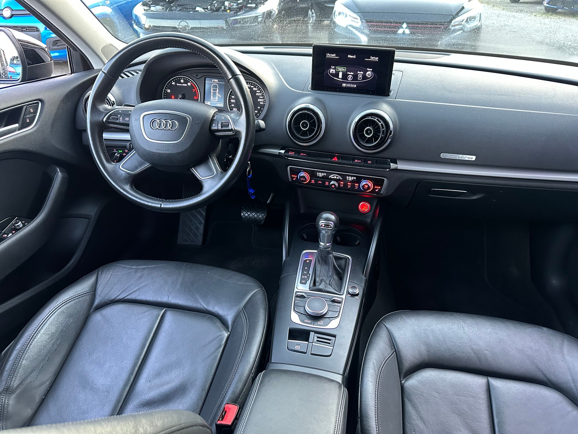AUDI A3 Sportback 1.8 TFSI Ambiente quattro S-tronic-image-22