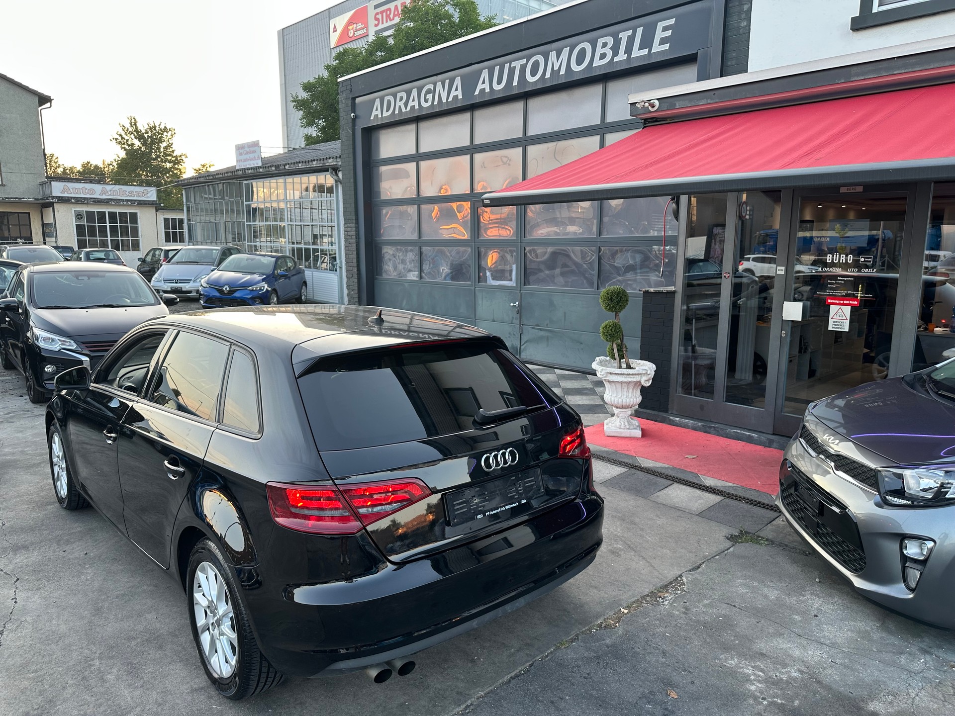 AUDI A3 Sportback 1.8 TFSI Ambiente quattro S-tronic-image-5