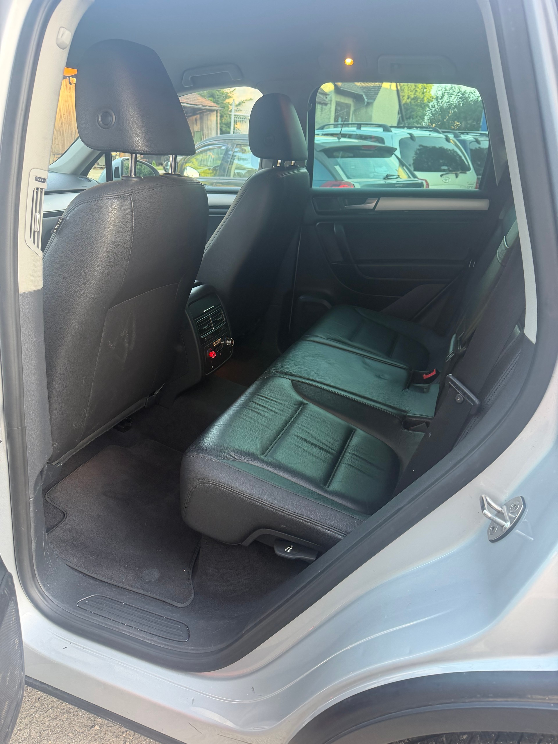 VW Touareg 3.0 TDI BMT Edition X Tiptronic-image-4