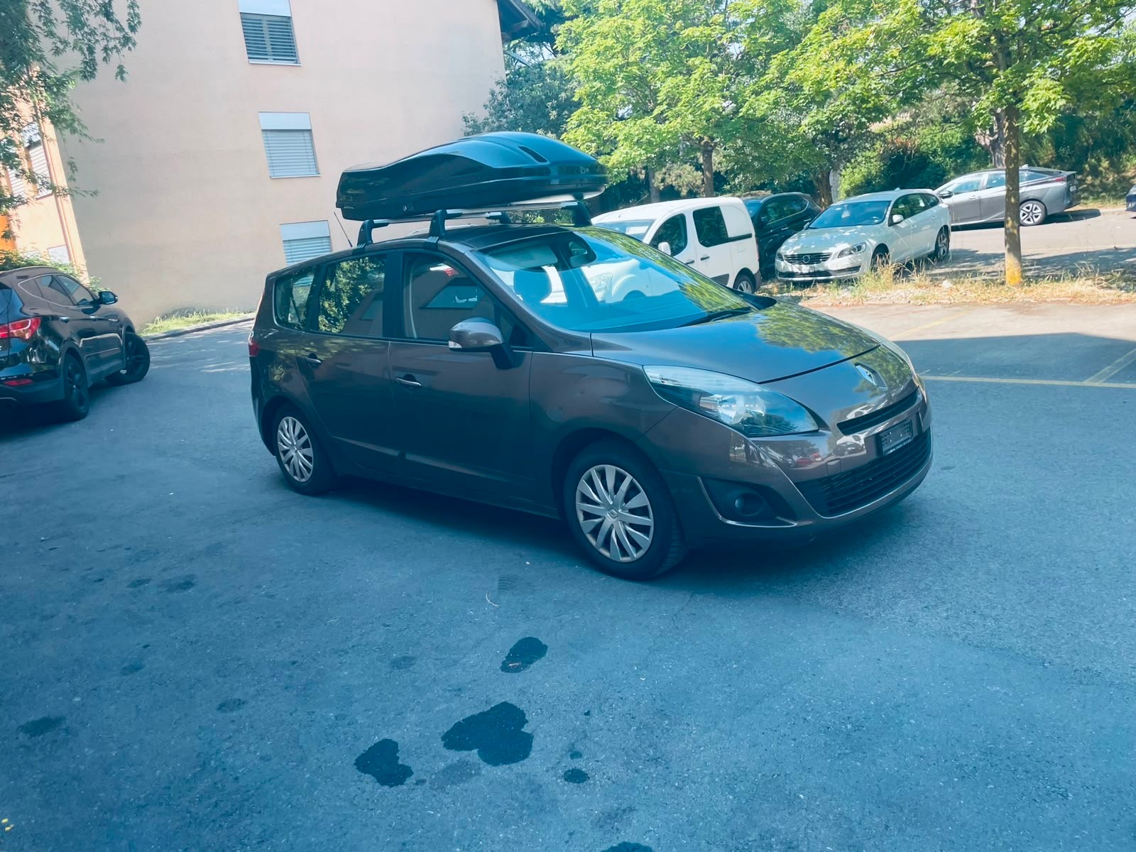 RENAULT Grand Scénic 1.9 dCi Dynamique-image-3