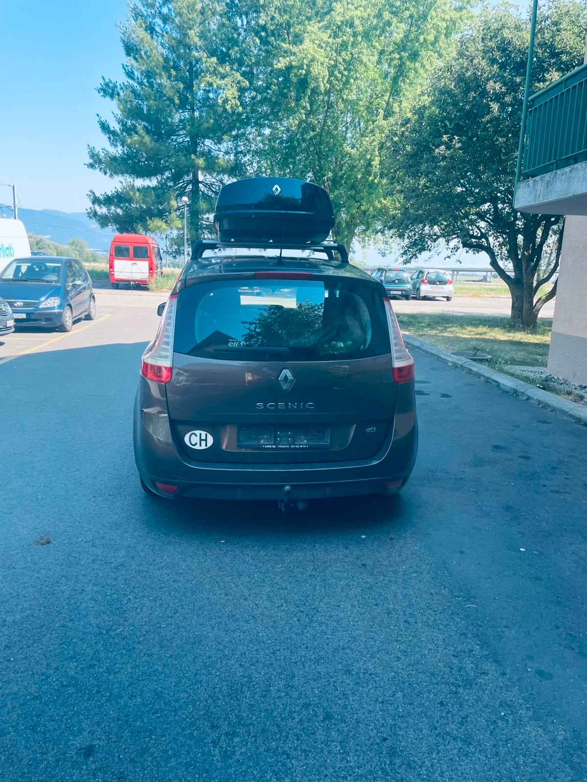 RENAULT Grand Scénic 1.9 dCi Dynamique-image-2