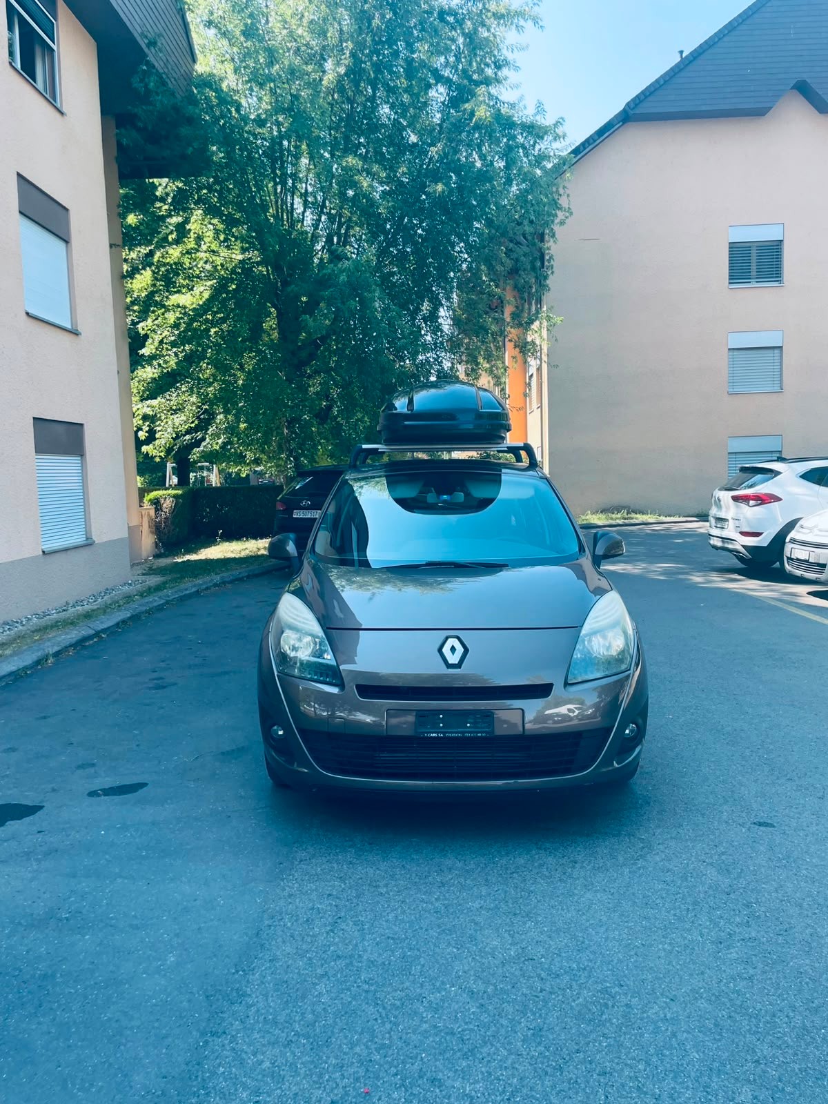 RENAULT Grand Scénic 1.9 dCi Dynamique-image-0