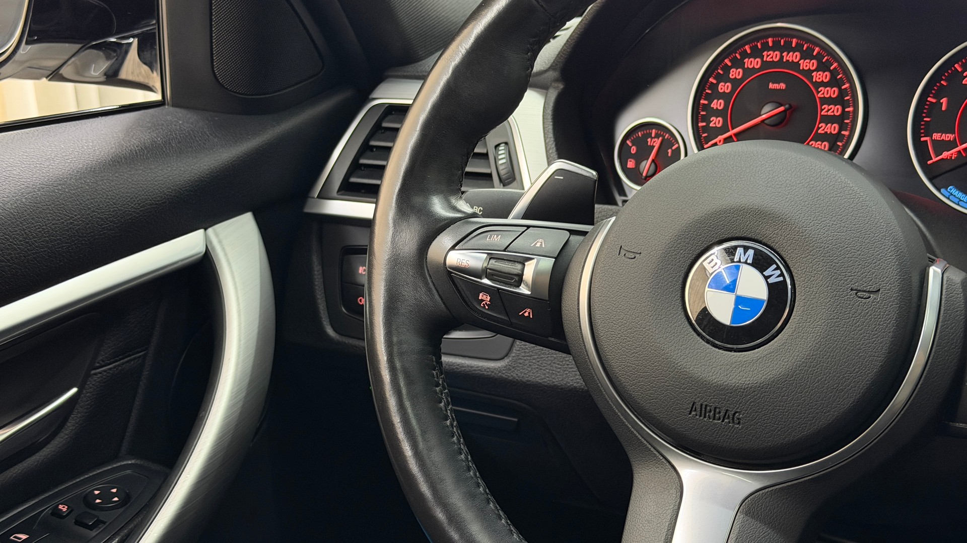 BMW 330e iPerformance M Sport Steptronic-image-10