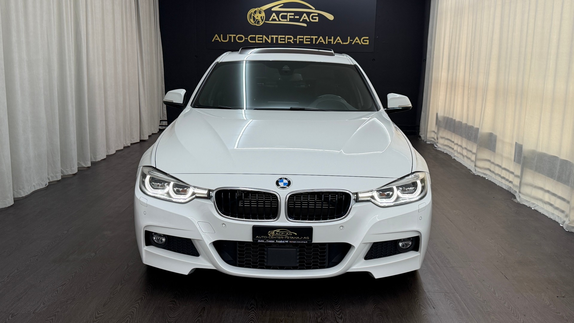 BMW 330e iPerformance M Sport Steptronic-showroom-element-1