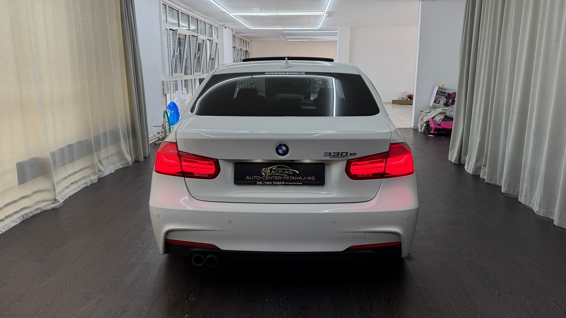 BMW 330e iPerformance M Sport Steptronic-image-4