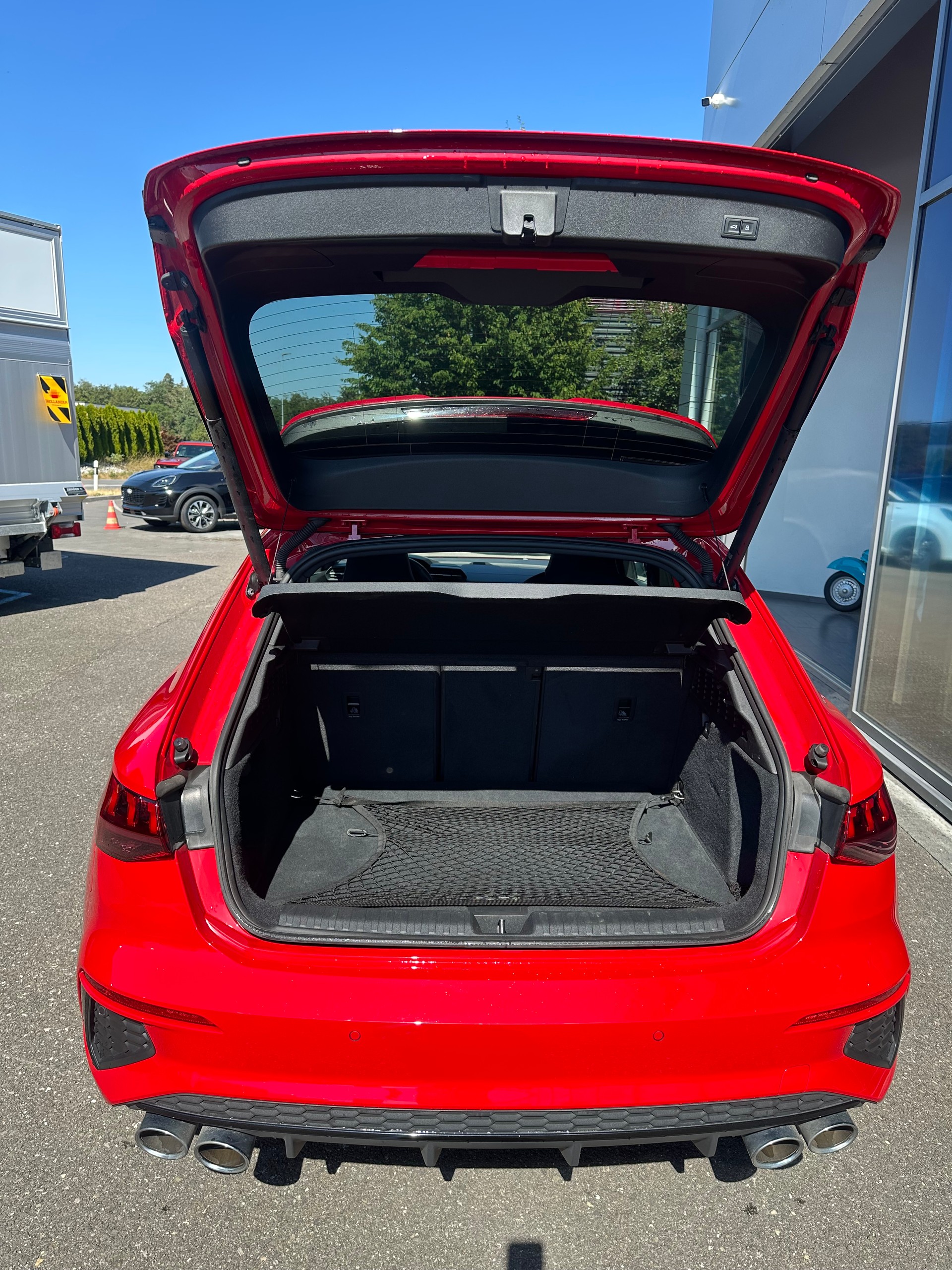 AUDI S3 Sportback 2.0 TFSI quattro S-Tronic-image-6