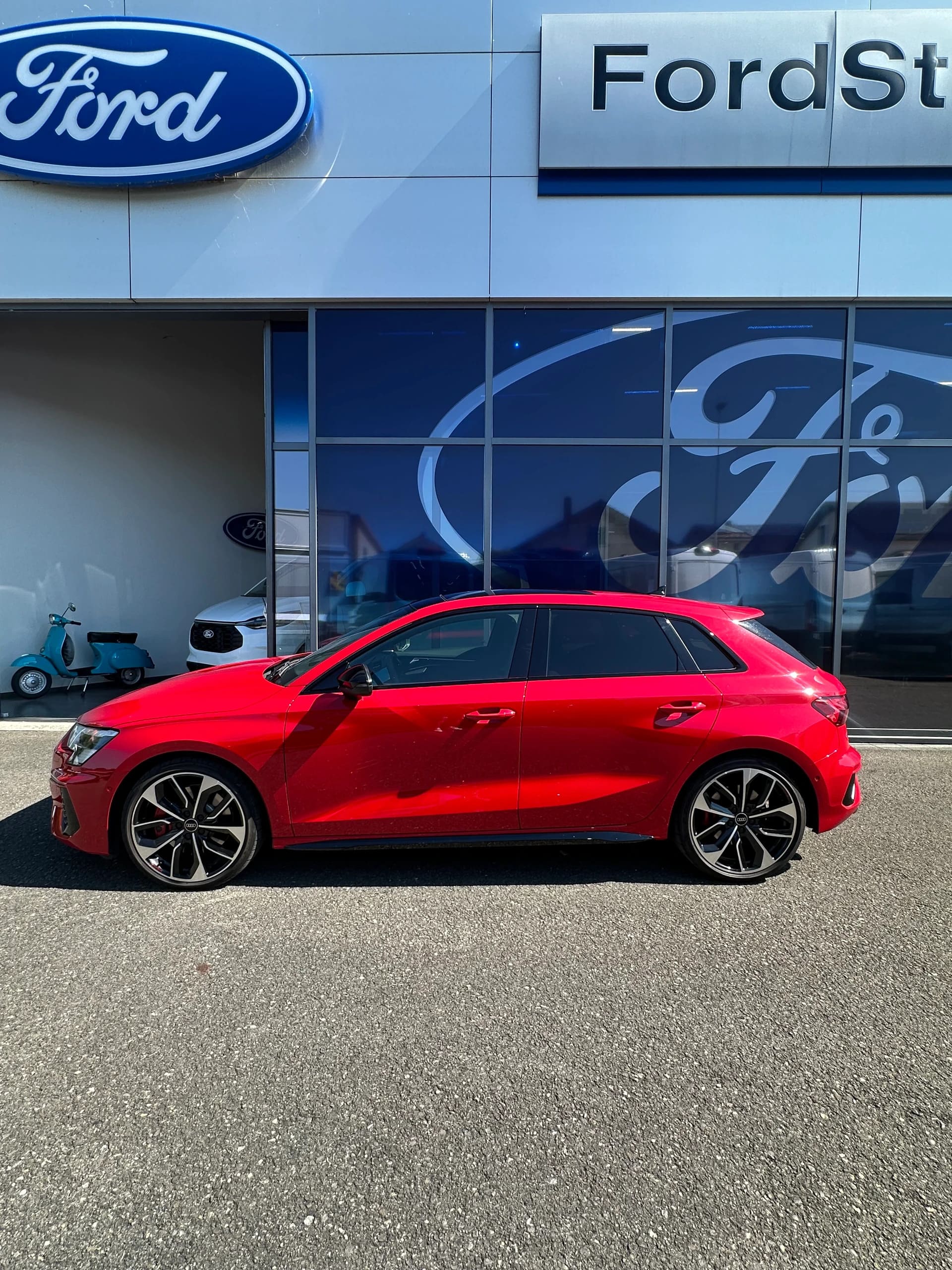AUDI S3 Sportback 2.0 TFSI quattro S-Tronic-image-2