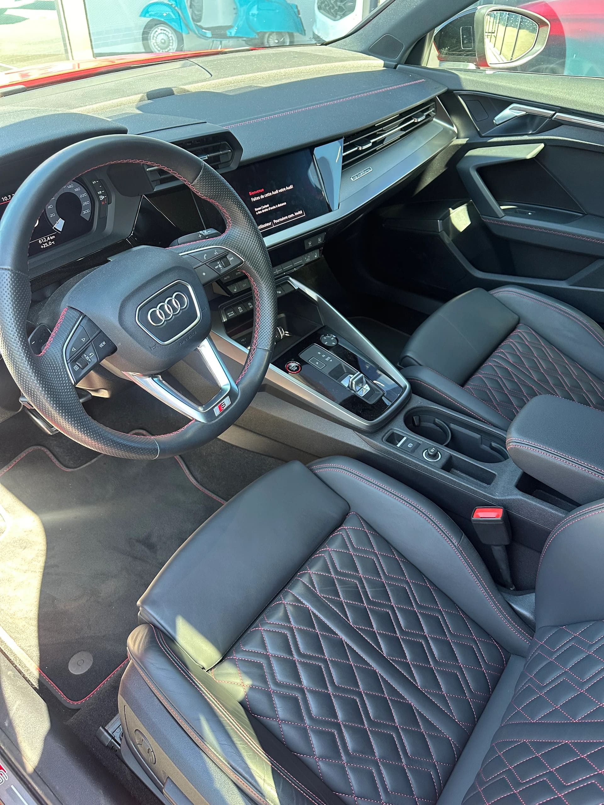 AUDI S3 Sportback 2.0 TFSI quattro S-Tronic-image-10