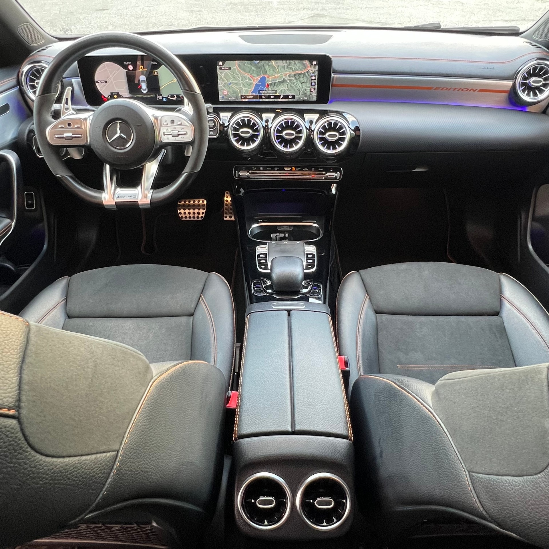 MERCEDES-BENZ CLA 250 AMG Line 7G-DCT-image-8