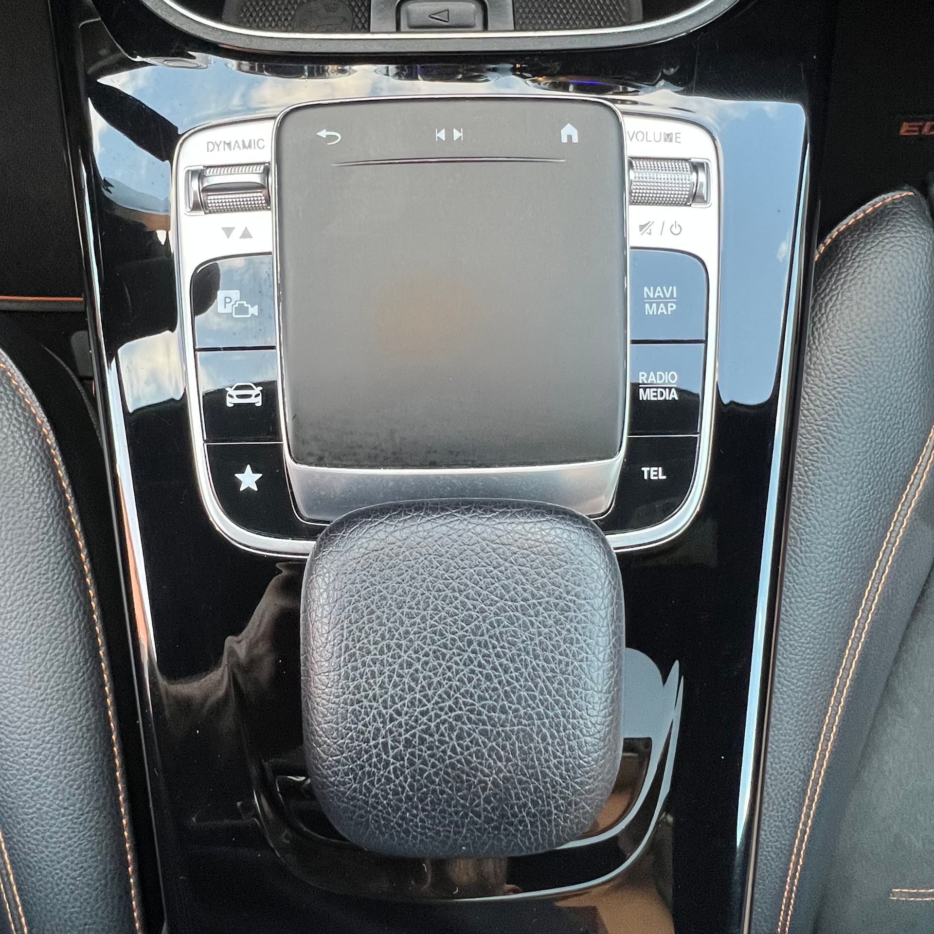 MERCEDES-BENZ CLA 250 AMG Line 7G-DCT-image-11