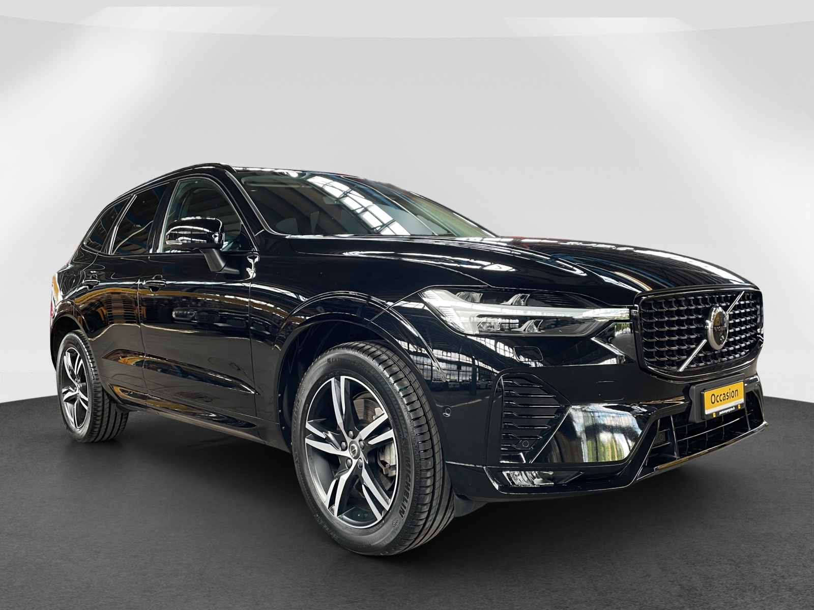 VOLVO XC60 2.0 B4 MH Plus Dark AWD-image-0
