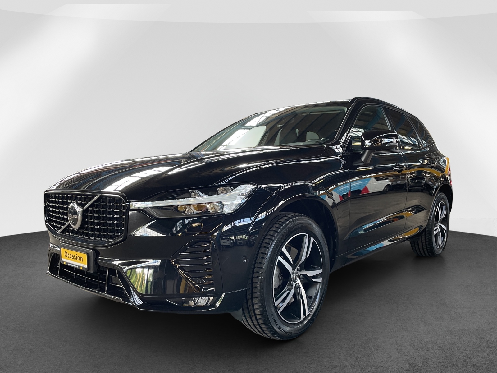 VOLVO XC60 2.0 B4 MH Plus Dark AWD-image-2
