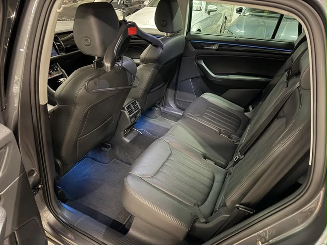 SKODA 2.0 TDI 200 L & K DSG-image-5