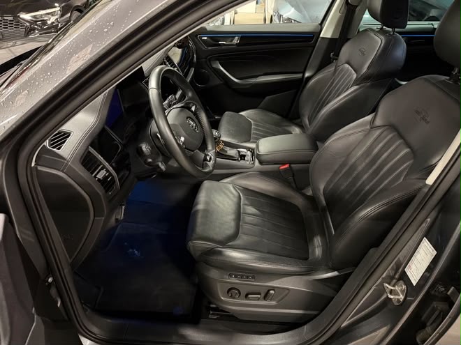 SKODA 2.0 TDI 200 L & K DSG-image-3