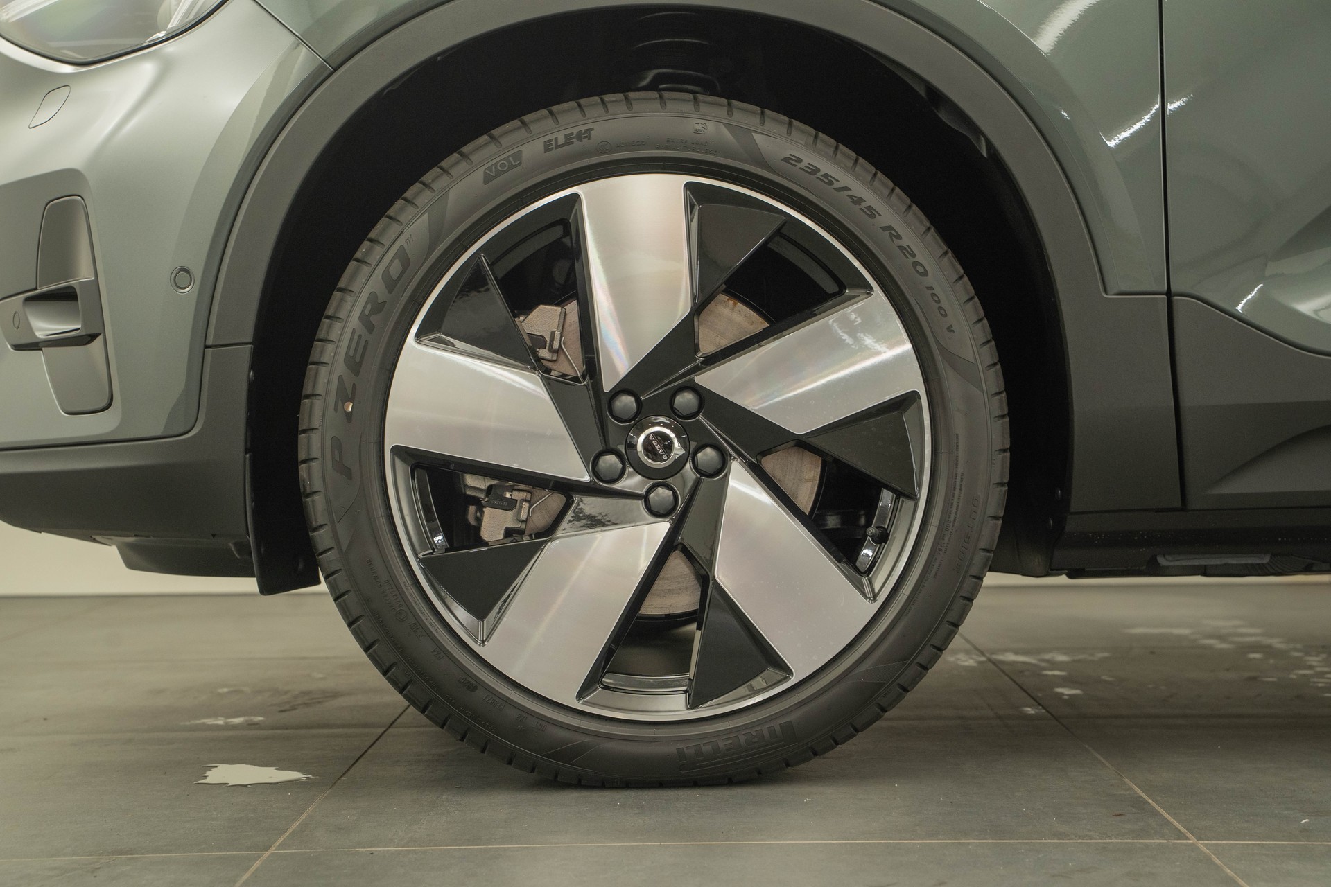 VOLVO EX40 Twin Performance Ultra AWD-image-15