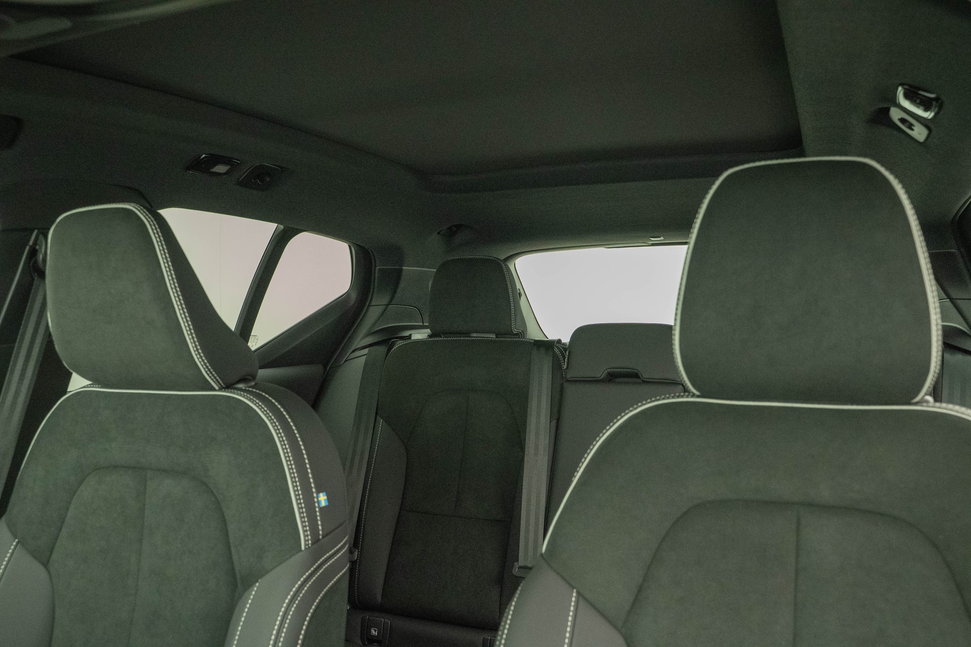 VOLVO EX40 Twin Performance Ultra AWD-image-9