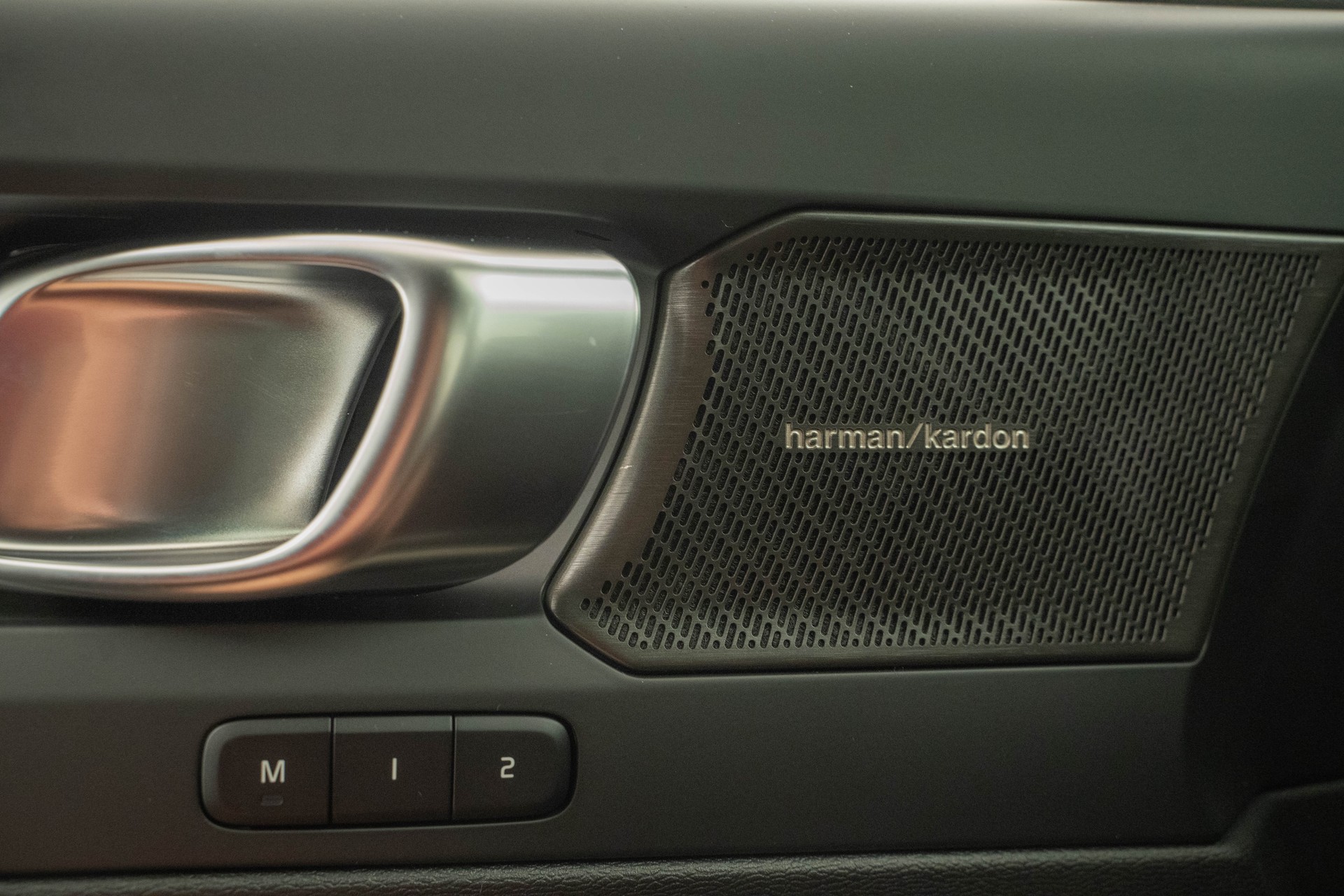 VOLVO EX40 Twin Performance Ultra AWD-image-13