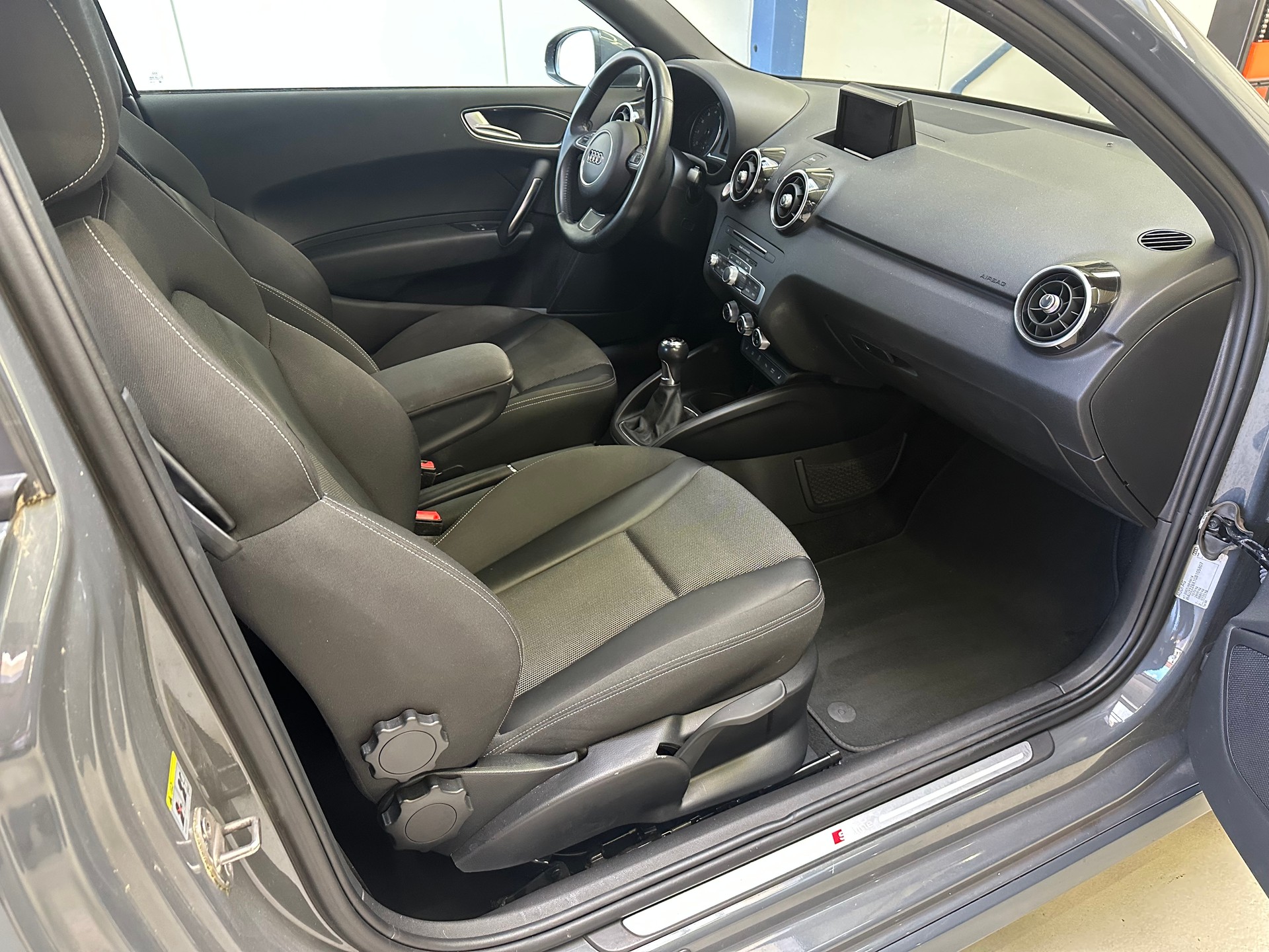 AUDI A1 1.4 TFSI Sport-image-7