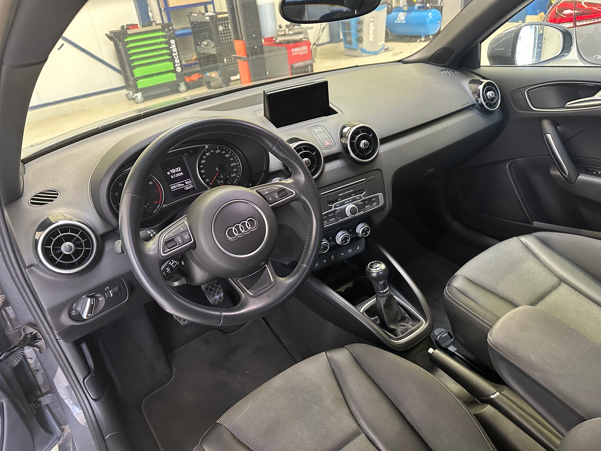 AUDI A1 1.4 TFSI Sport-image-9