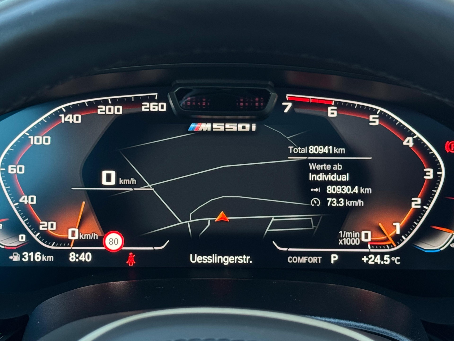BMW M550i xDrive M Sport Pro Steptronic-image-9
