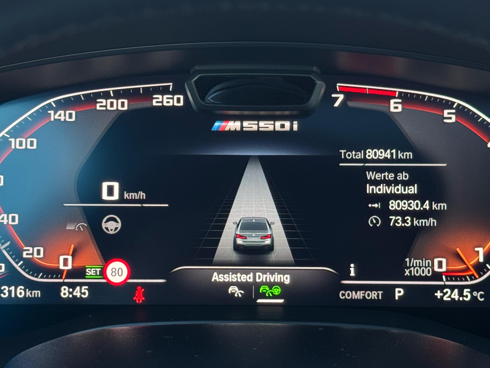 BMW M550i xDrive M Sport Pro Steptronic-image-12