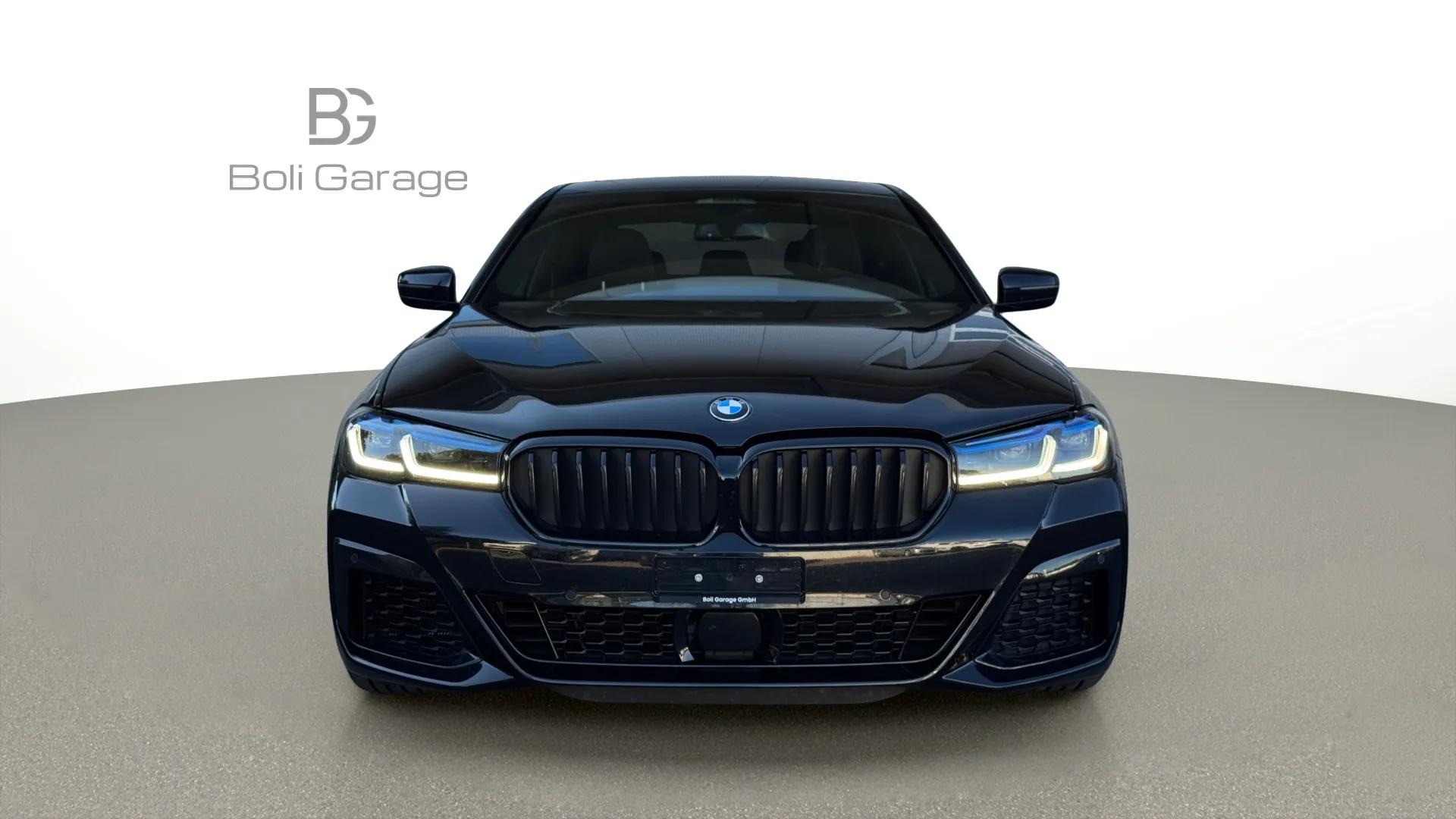 BMW M550i xDrive M Sport Pro Steptronic-image-7