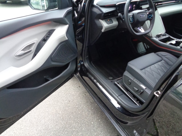 FORD Capri Extended Range Premium AWD-image-8