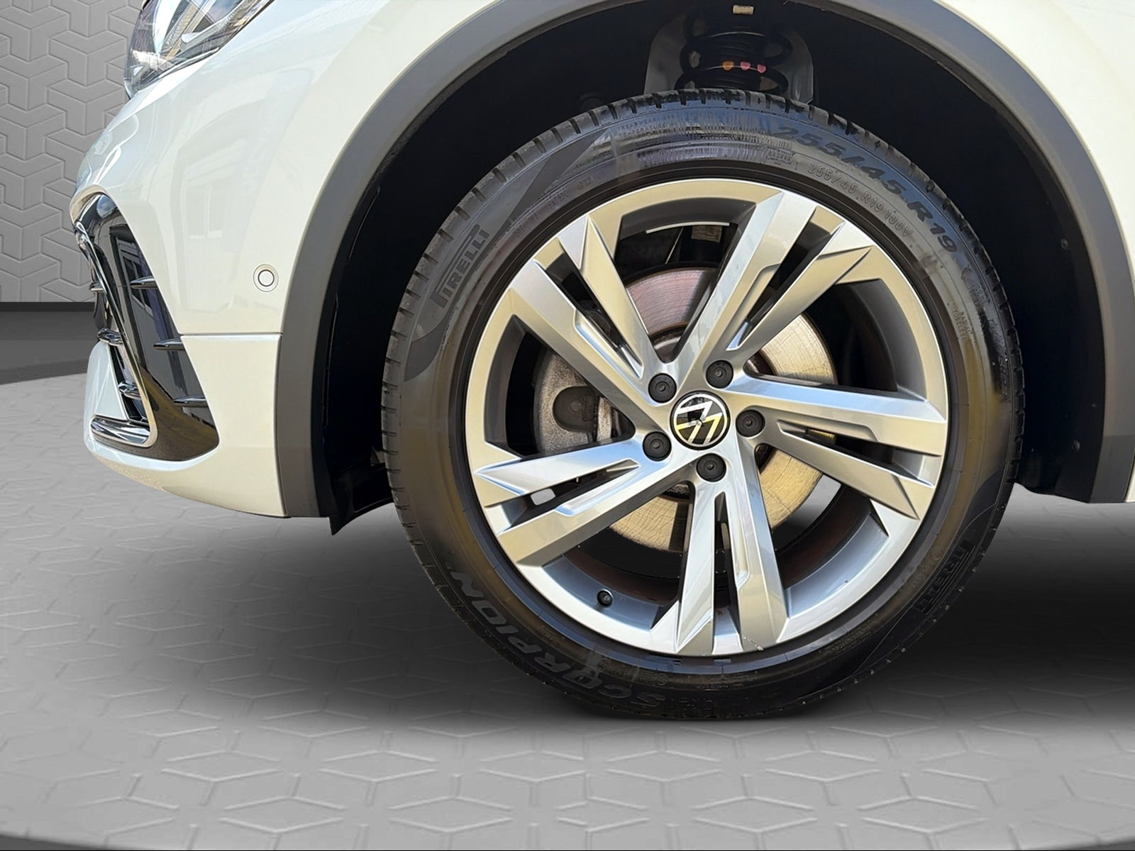 VW Tiguan 1.4TSI PHEV R-Line DSG-image-8