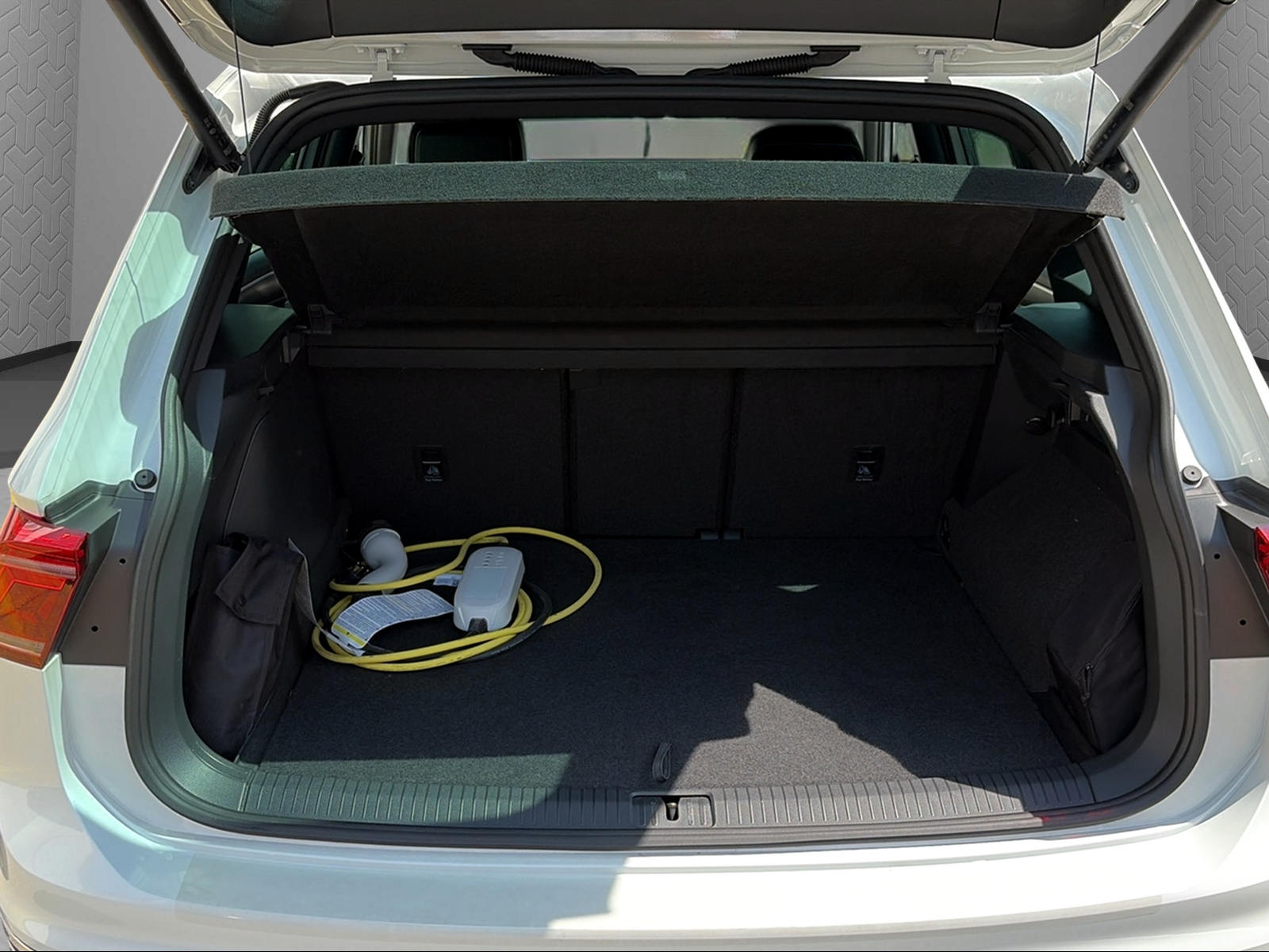VW Tiguan 1.4TSI PHEV R-Line DSG-image-9