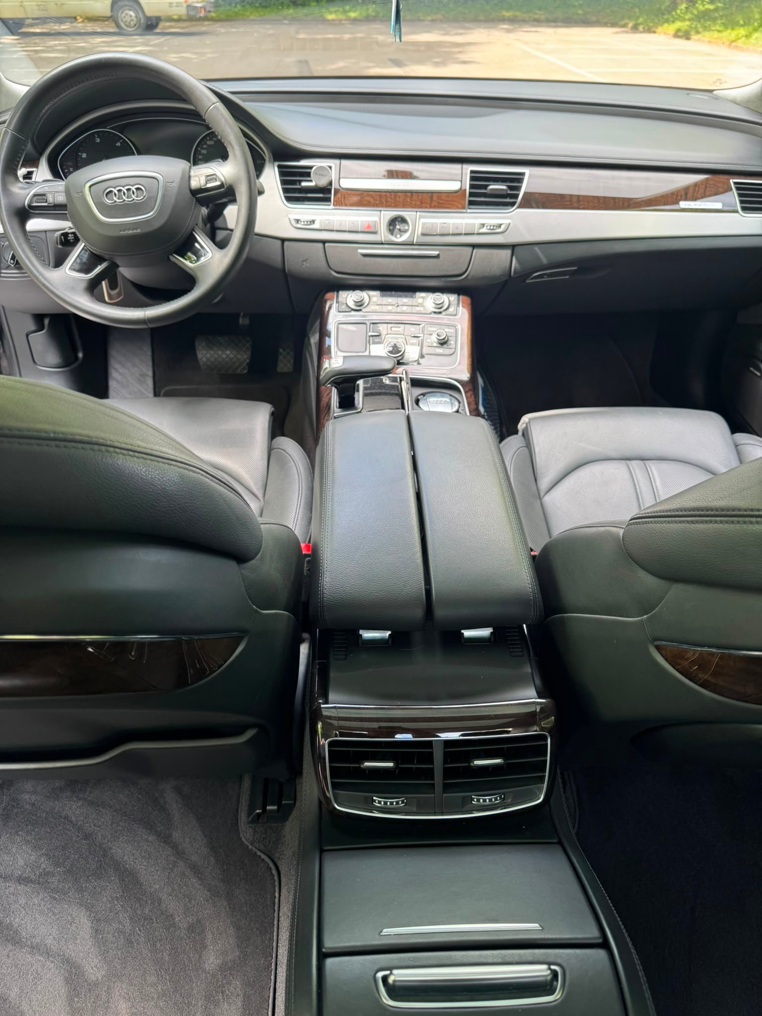 AUDI A8 L 3.0 TDI quattro tiptronic-image-9
