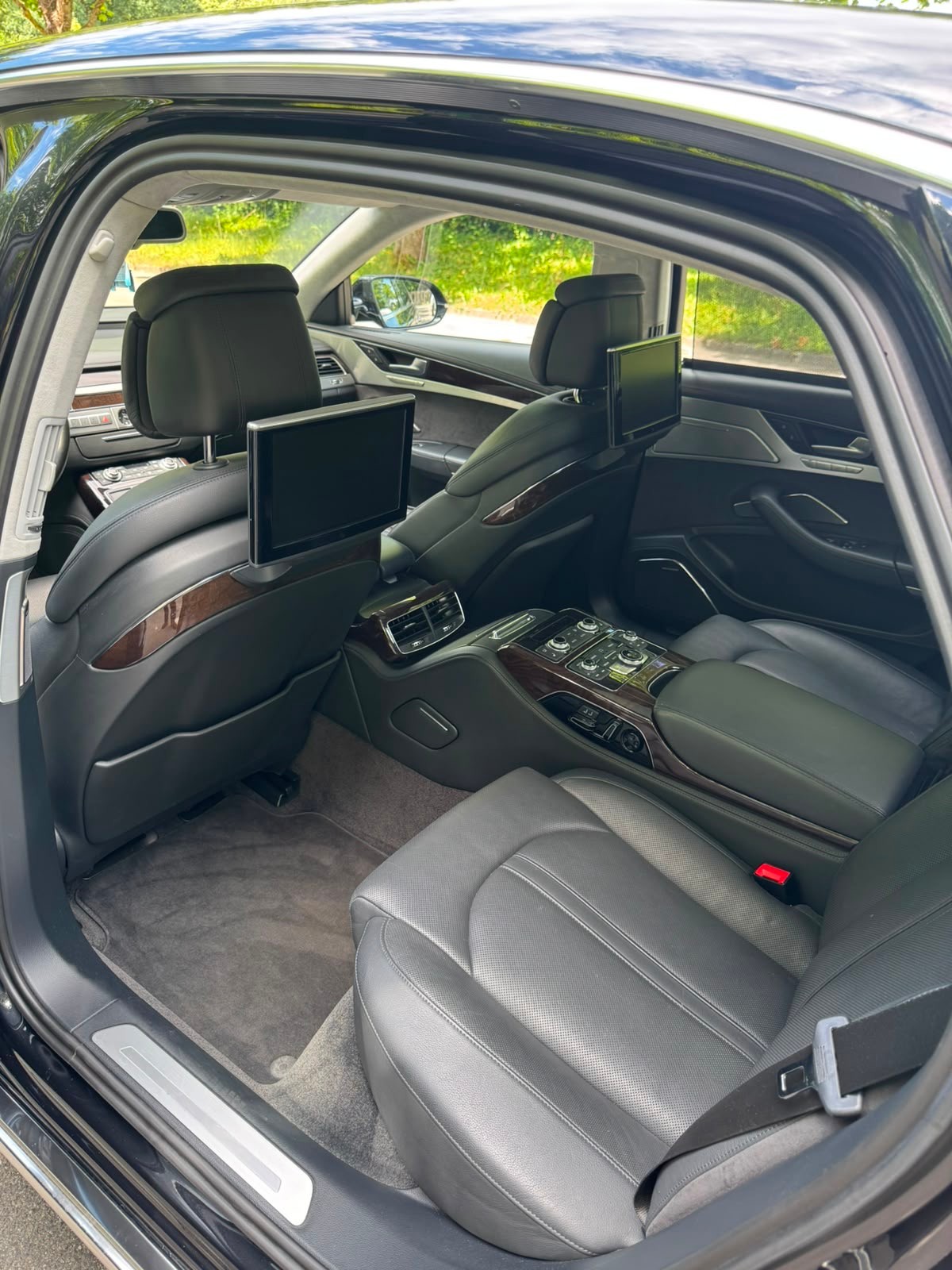 AUDI A8 L 3.0 TDI quattro tiptronic-image-14