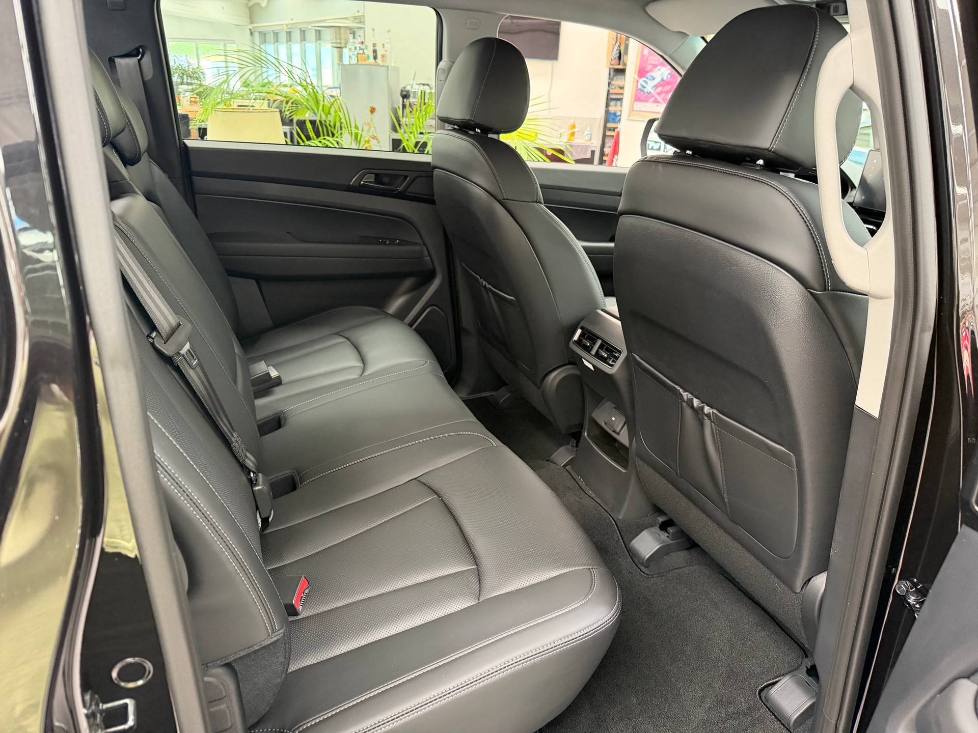 KGM-SsangYong Musso 2.2 Titanium 4WD A-image-10
