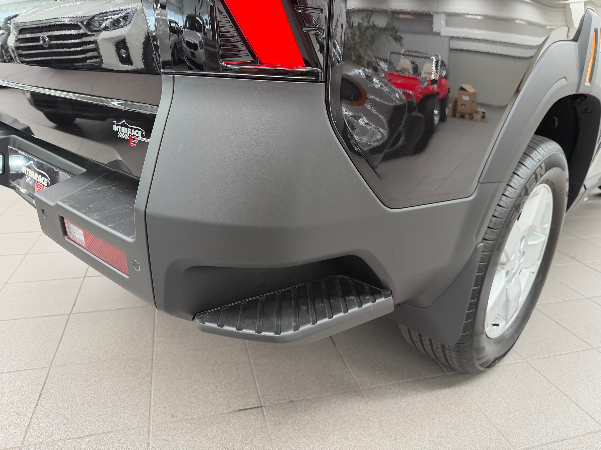KGM-SsangYong Musso 2.2 Titanium 4WD A-image-5