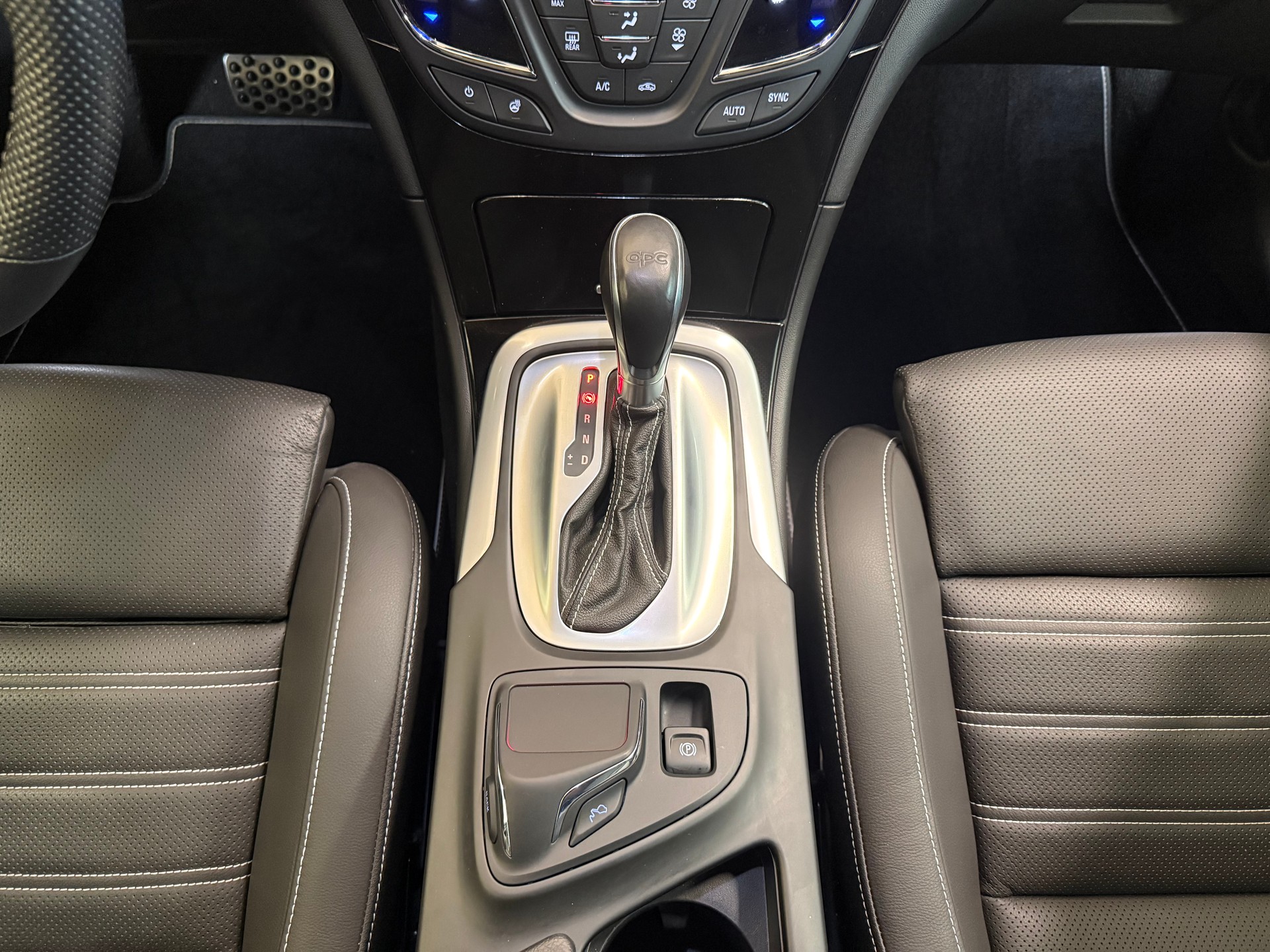 OPEL Insignia 2.8 Turbo OPC 4WD Automatic-image-19