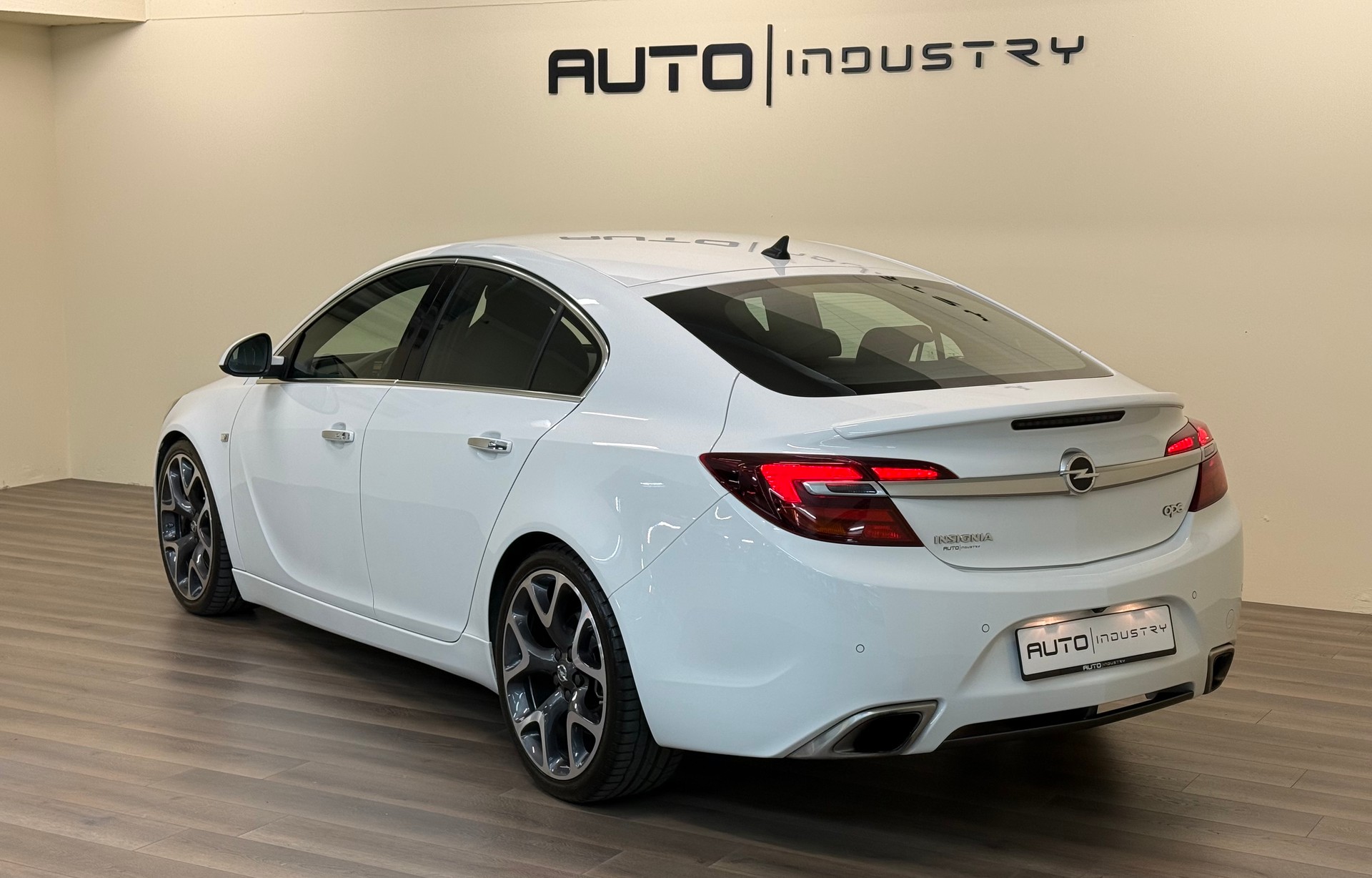 OPEL Insignia 2.8 Turbo OPC 4WD Automatic-image-10