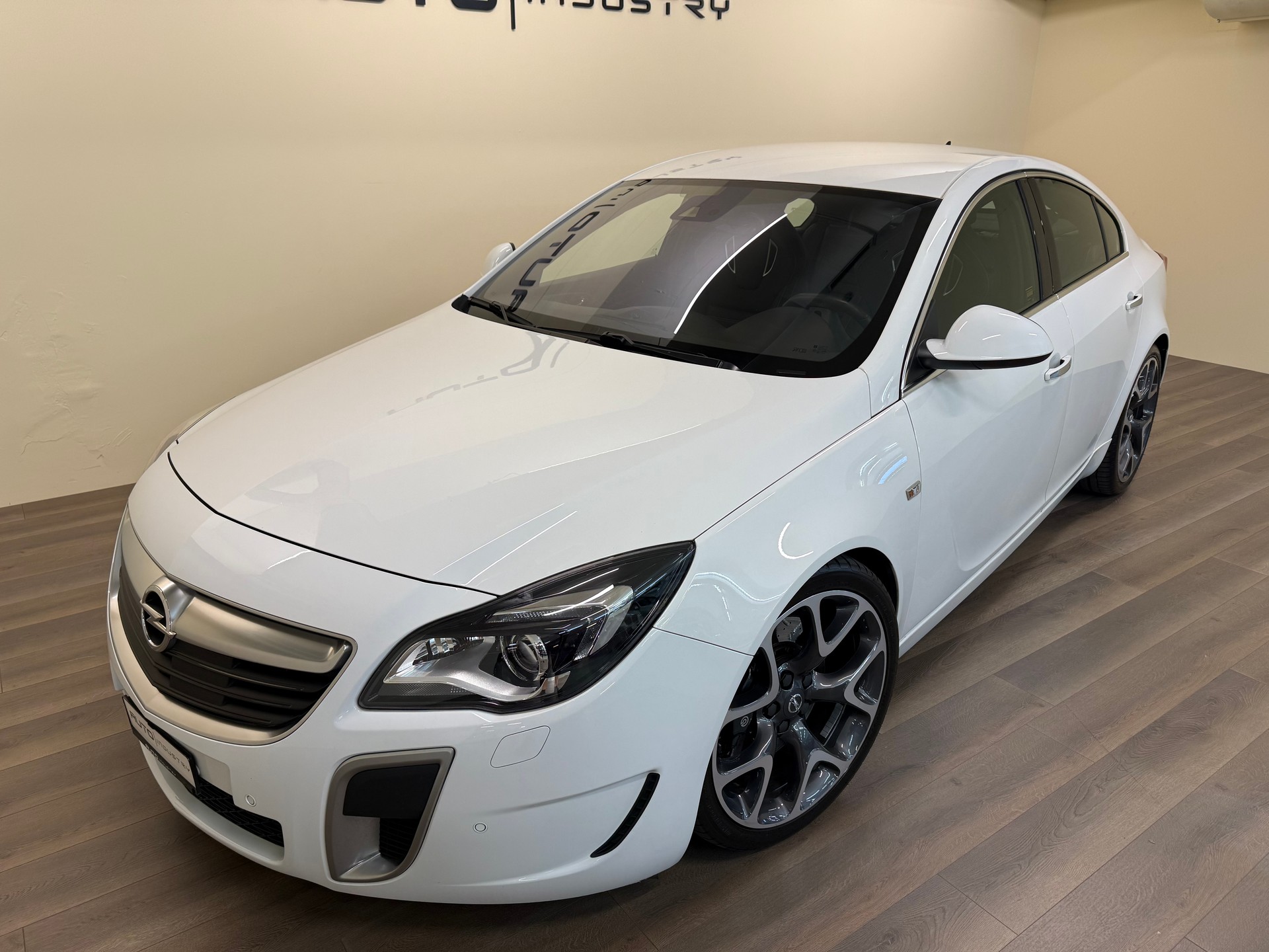 OPEL Insignia 2.8 Turbo OPC 4WD Automatic-image-1