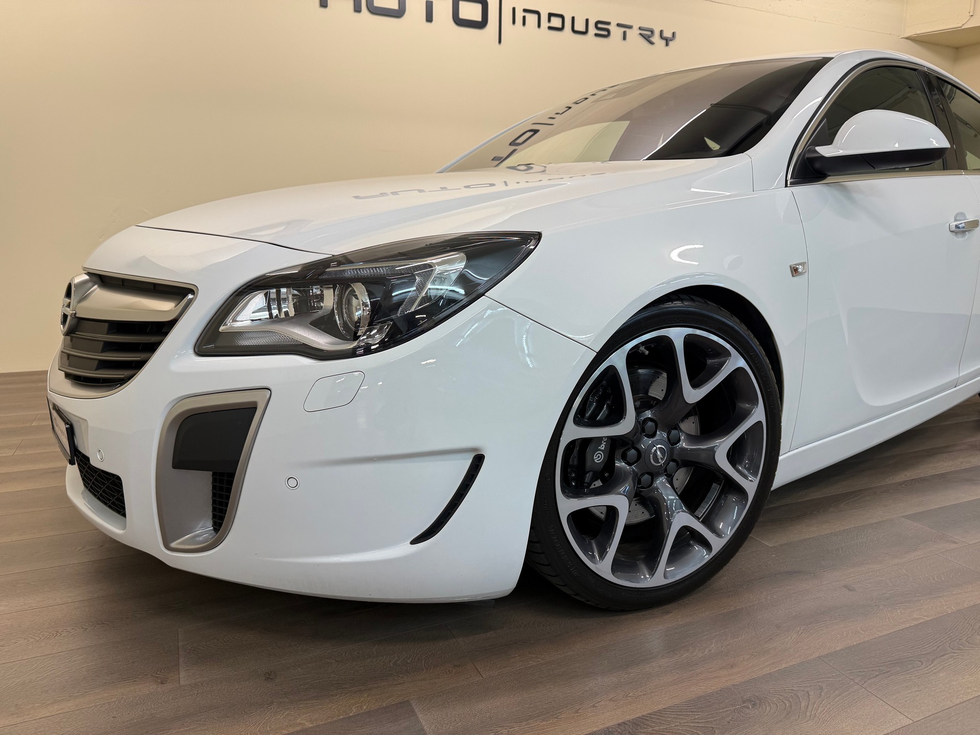 OPEL Insignia 2.8 Turbo OPC 4WD Automatic-image-2