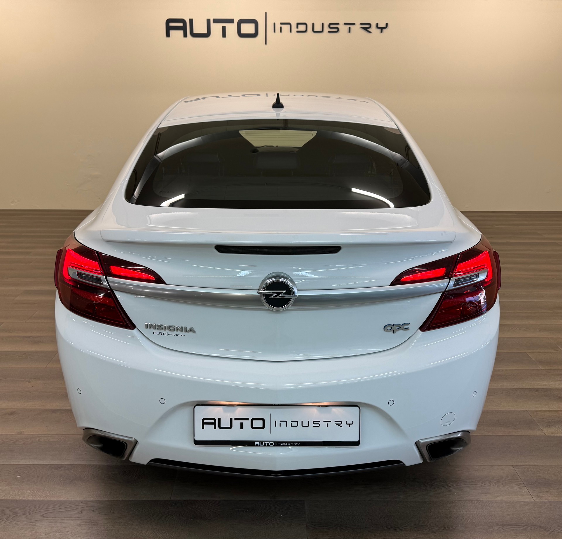 OPEL Insignia 2.8 Turbo OPC 4WD Automatic-image-9