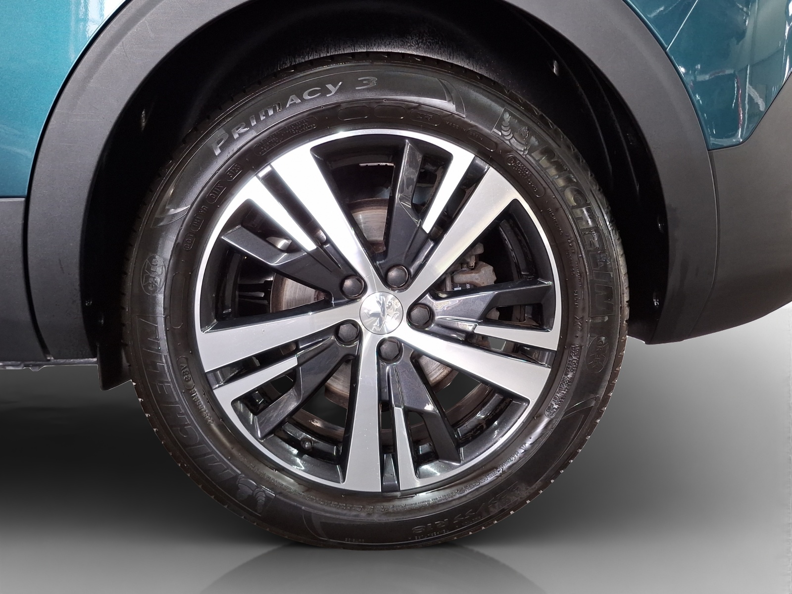 PEUGEOT 5008 1.2 Pure Tech Allure EAT8-image-13