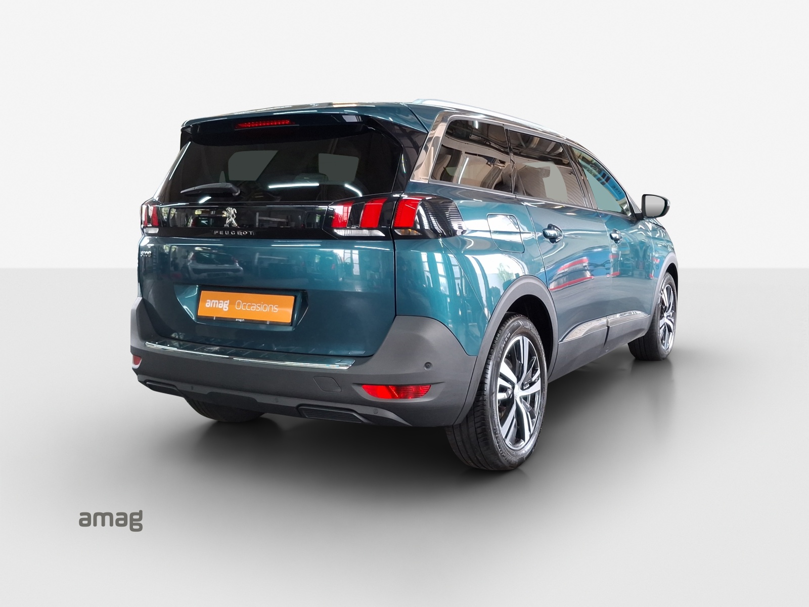 PEUGEOT 5008 1.2 Pure Tech Allure EAT8-image-4