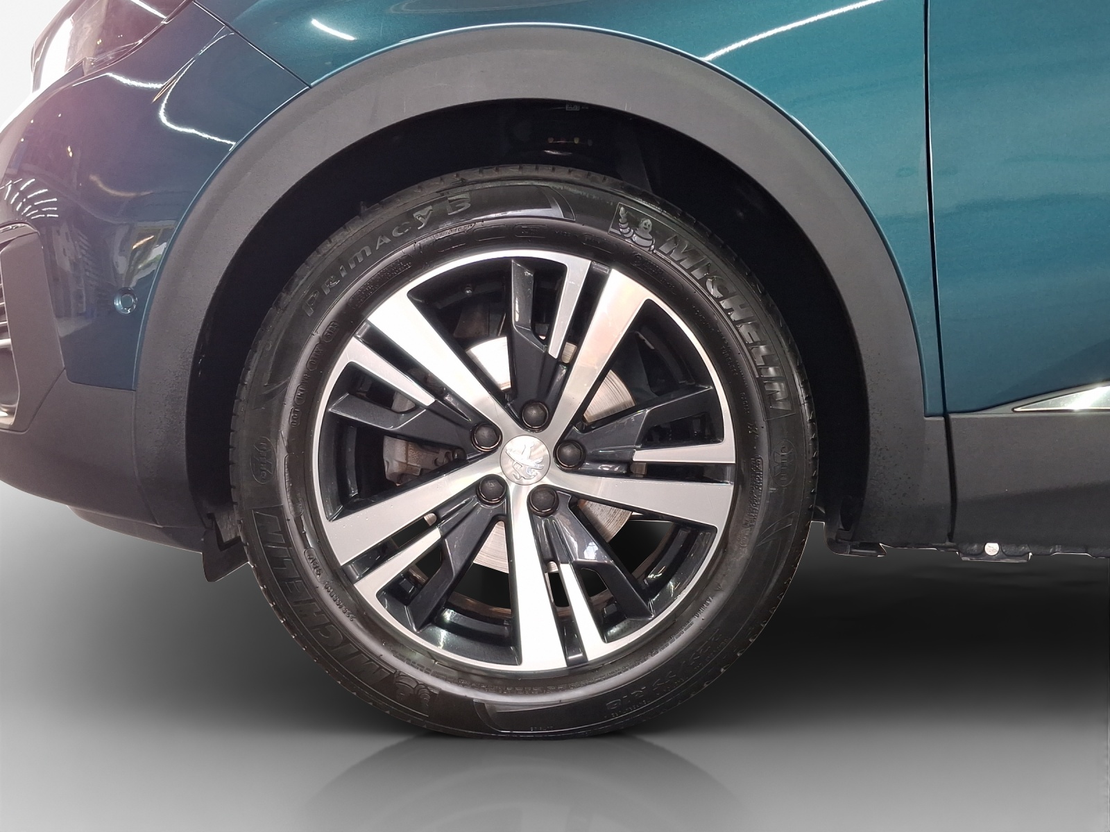 PEUGEOT 5008 1.2 Pure Tech Allure EAT8-image-14