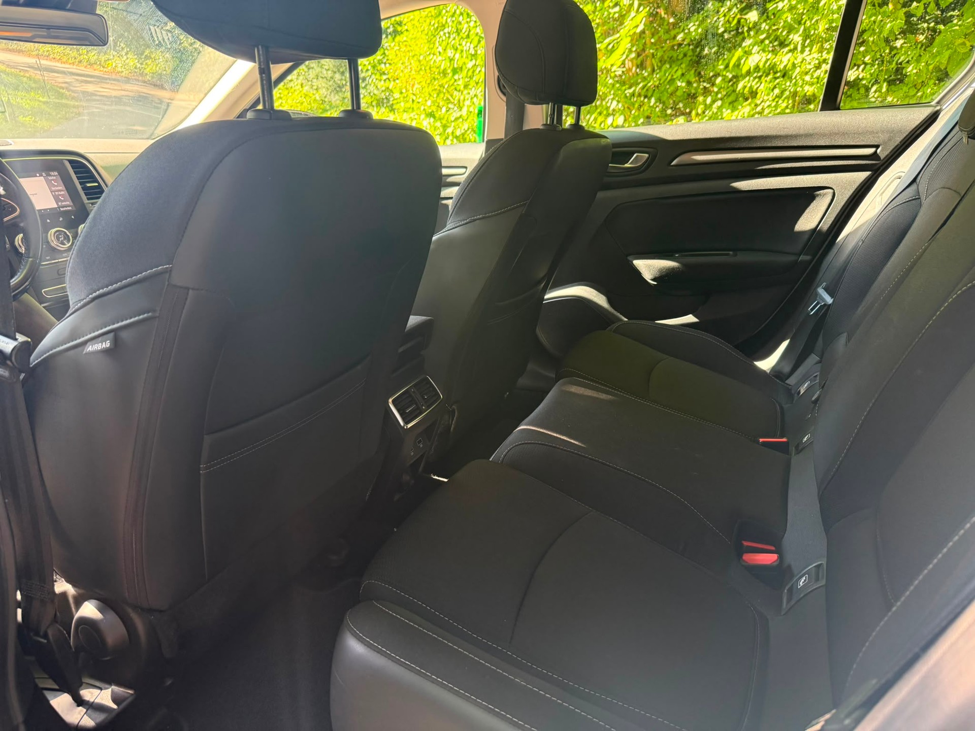 RENAULT Mégane Grandtour 1.5 dCi Business EDC-image-11