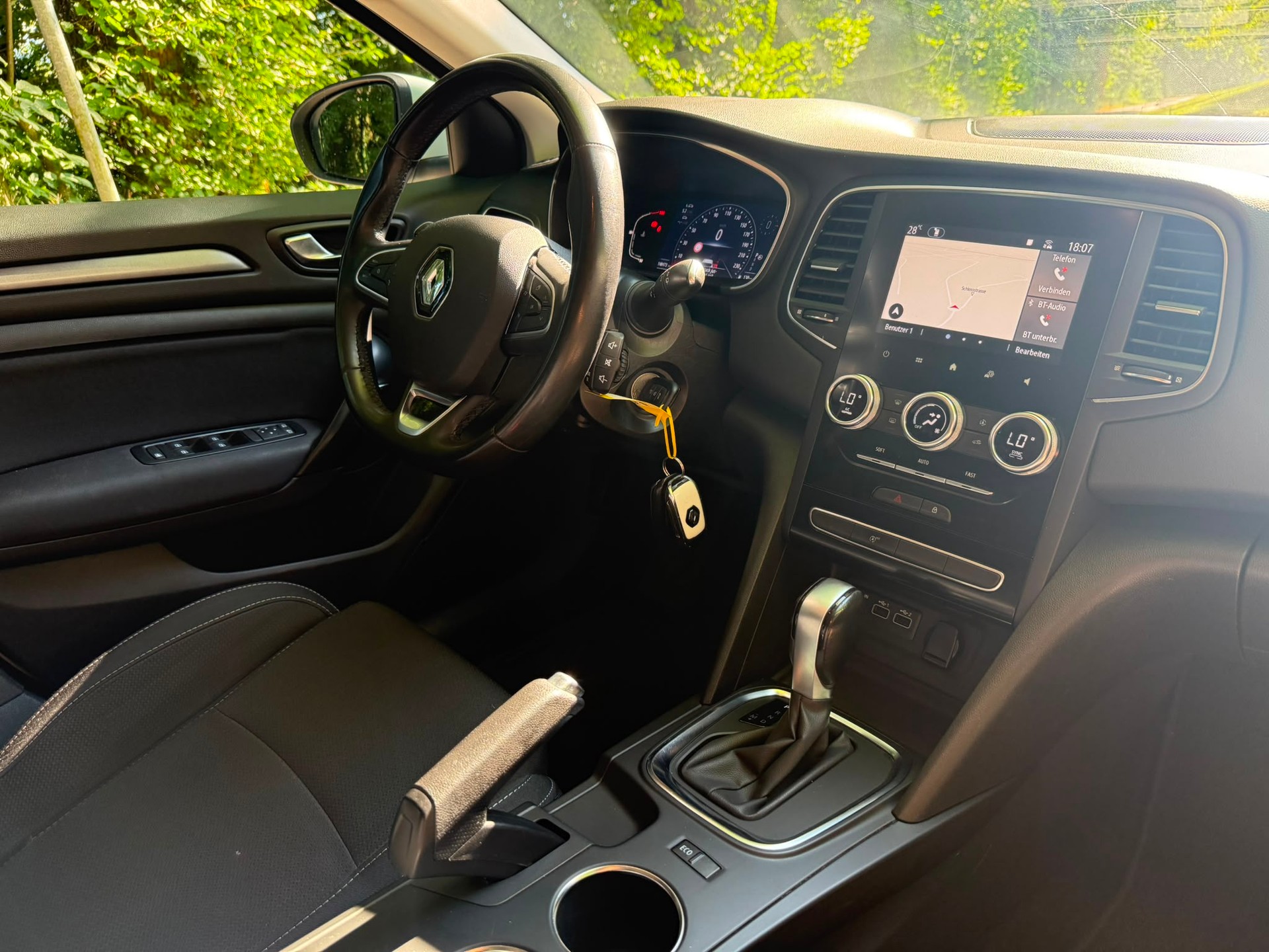 RENAULT Mégane Grandtour 1.5 dCi Business EDC-image-10