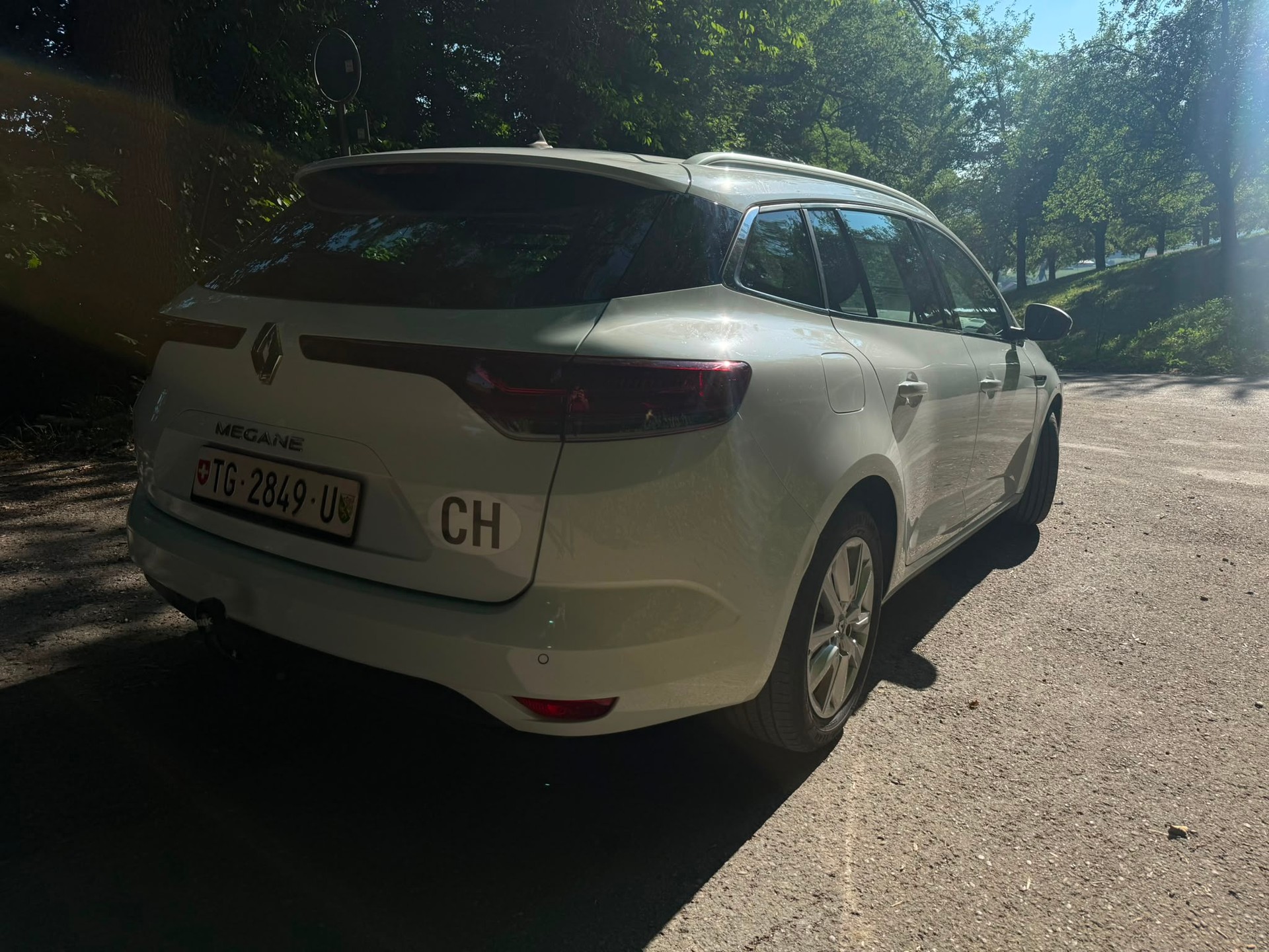 RENAULT Mégane Grandtour 1.5 dCi Business EDC-image-6