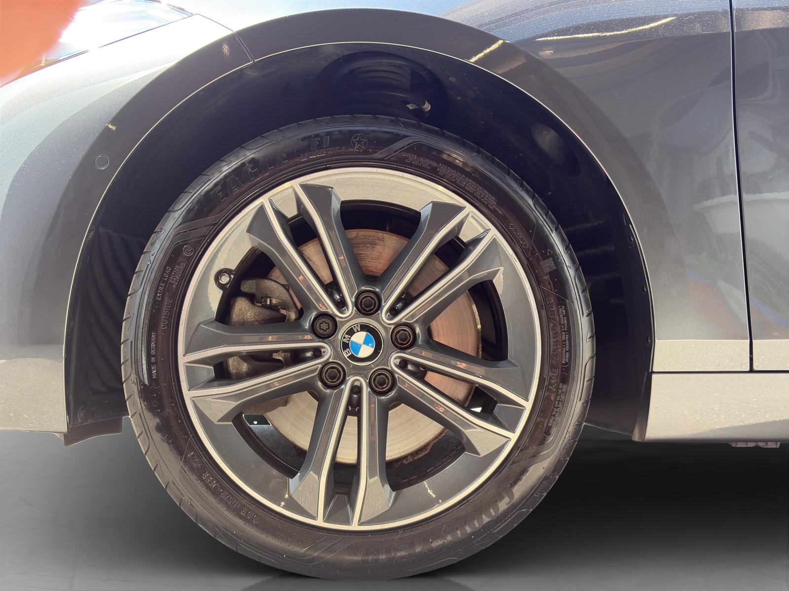 BMW 120d xDrive-image-8
