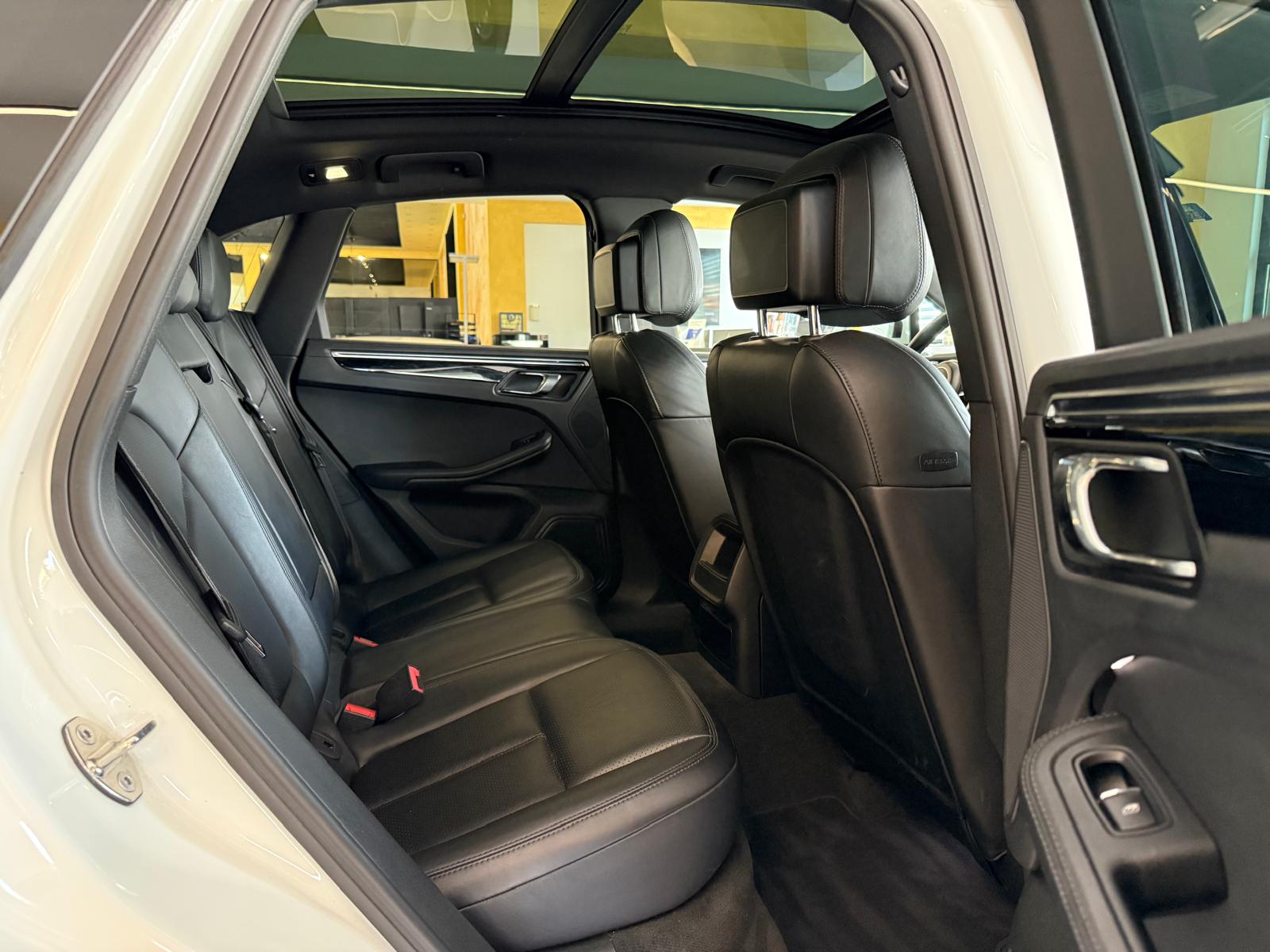 PORSCHE Macan S PDK-image-17