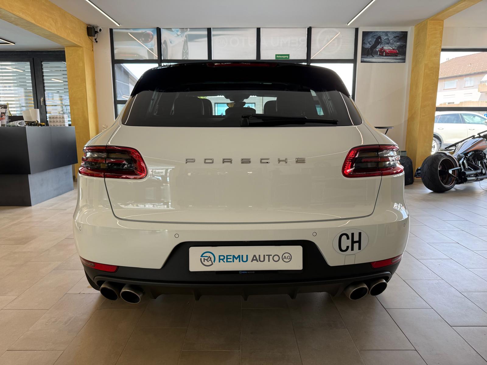 PORSCHE Macan S PDK-image-3