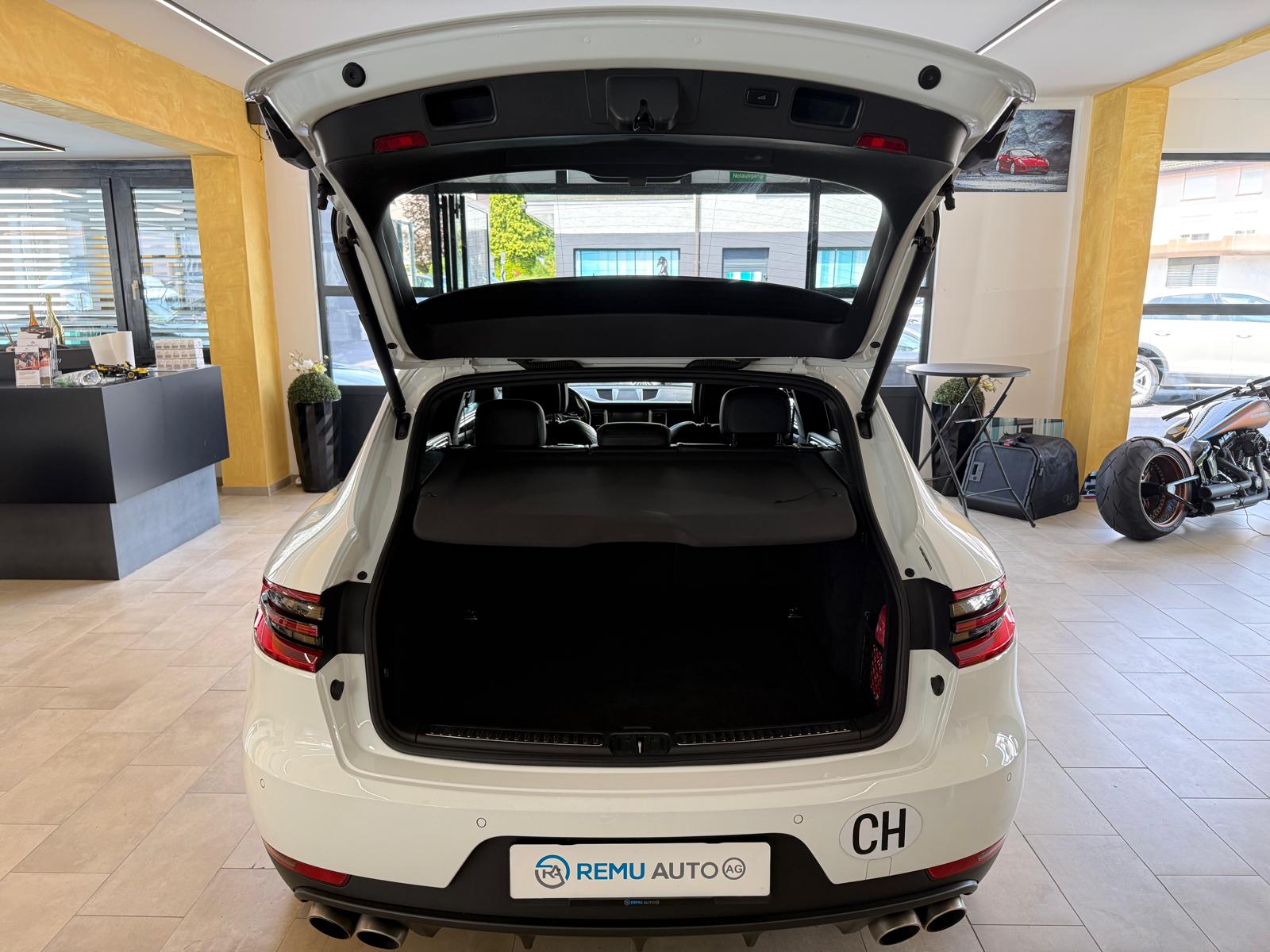 PORSCHE Macan S PDK-image-4